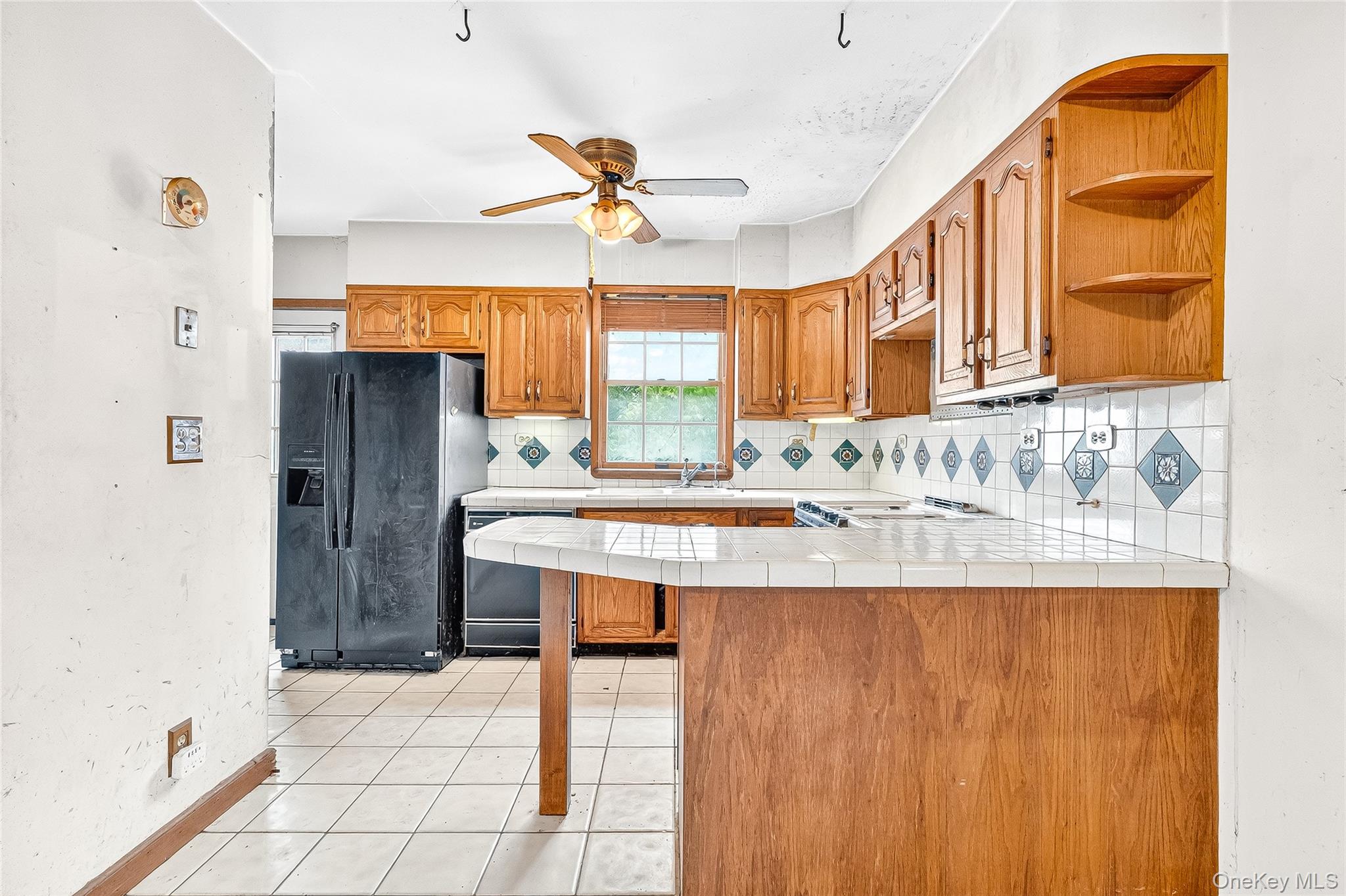 #8 photo, 2430 Morgan Avenue, Bronx , NY 10469