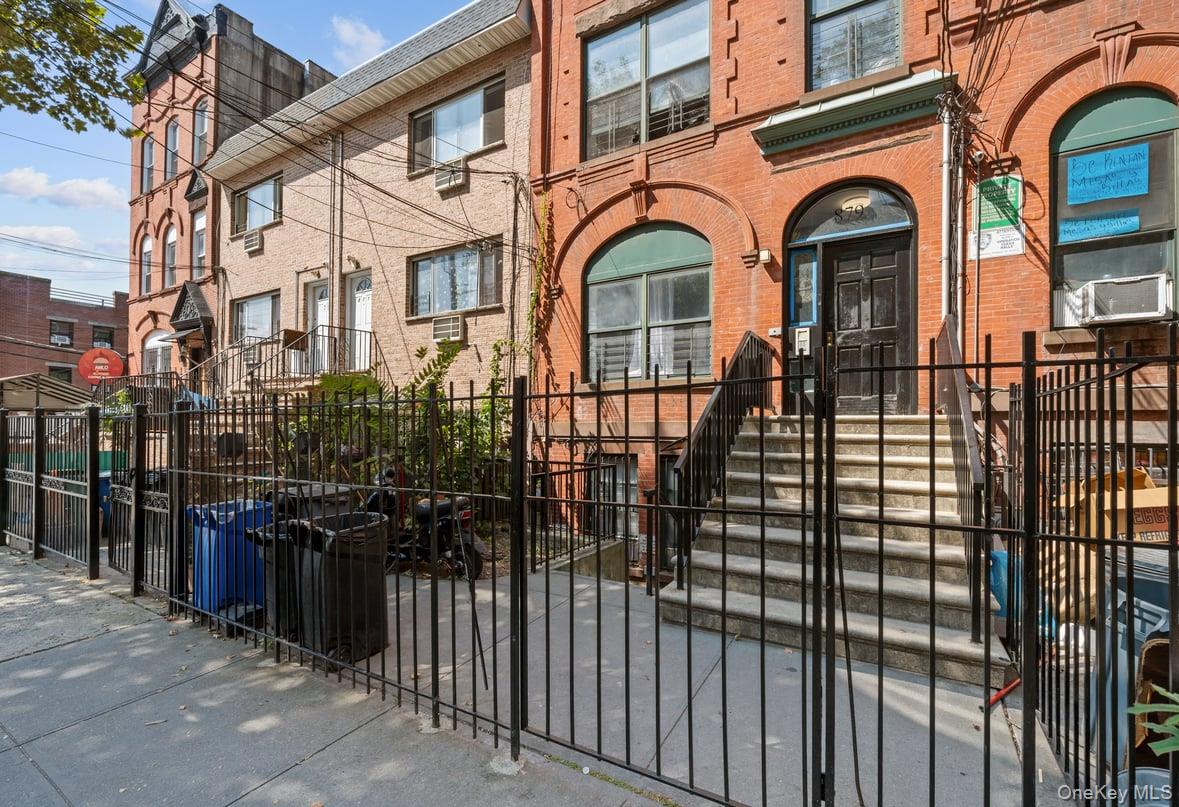 #6 photo, 879 Cauldwell Avenue, Bronx , NY 10456