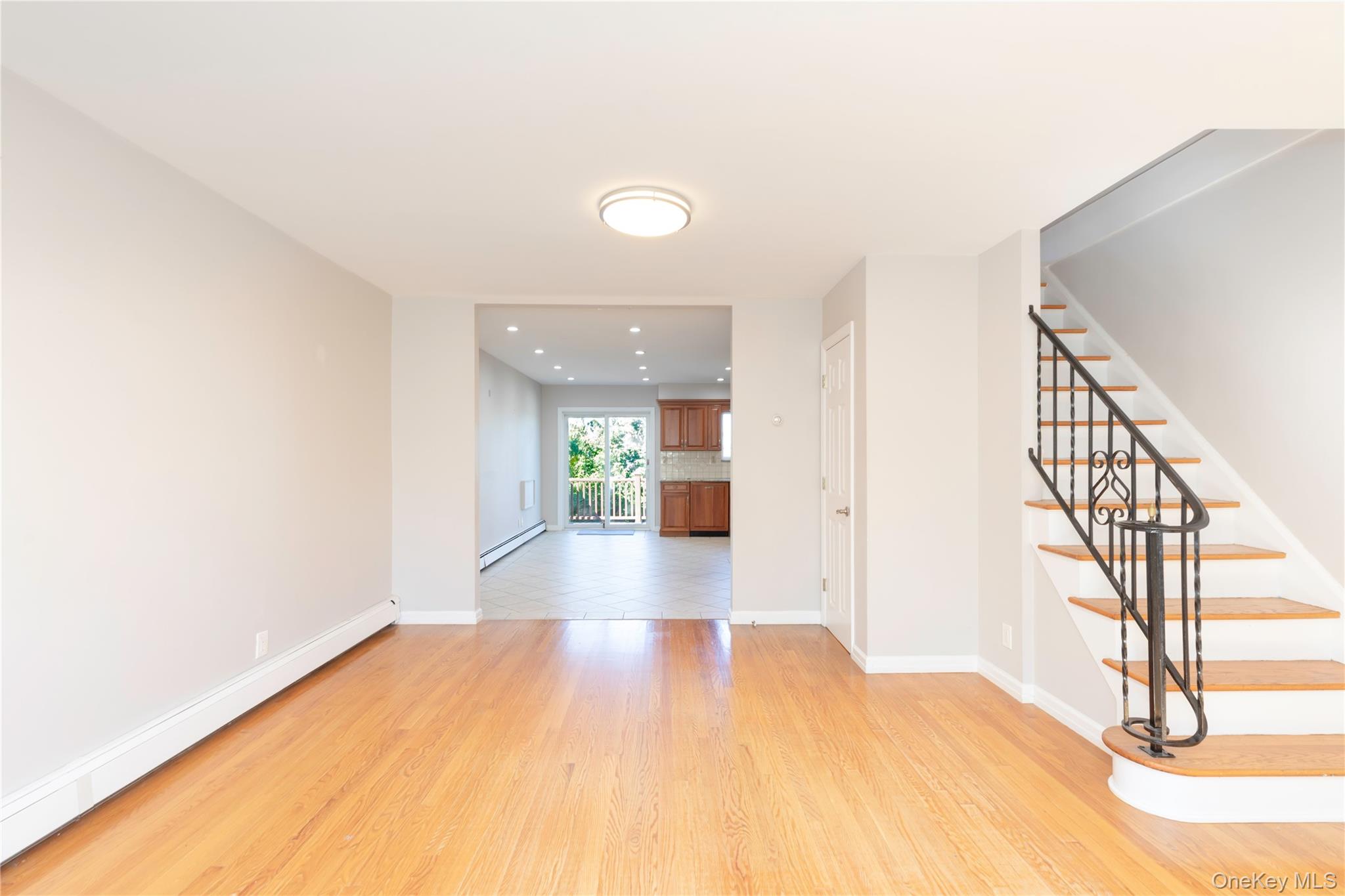 #12 photo, 223 Ditmars Street, ブロンクス区 Bronx , NY 10464