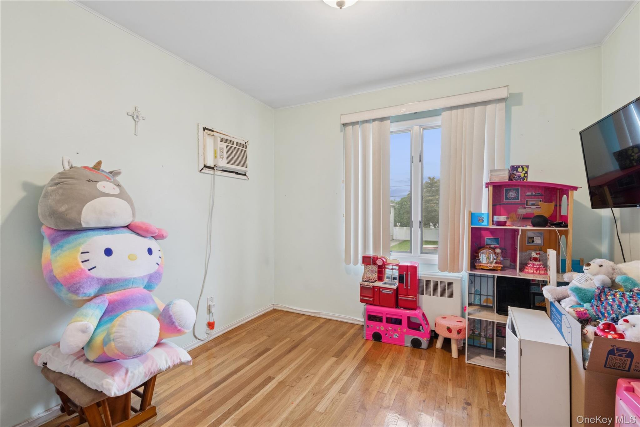 #12 photo, 329 N Wyoming Avenue, Massapequa , NY 11758