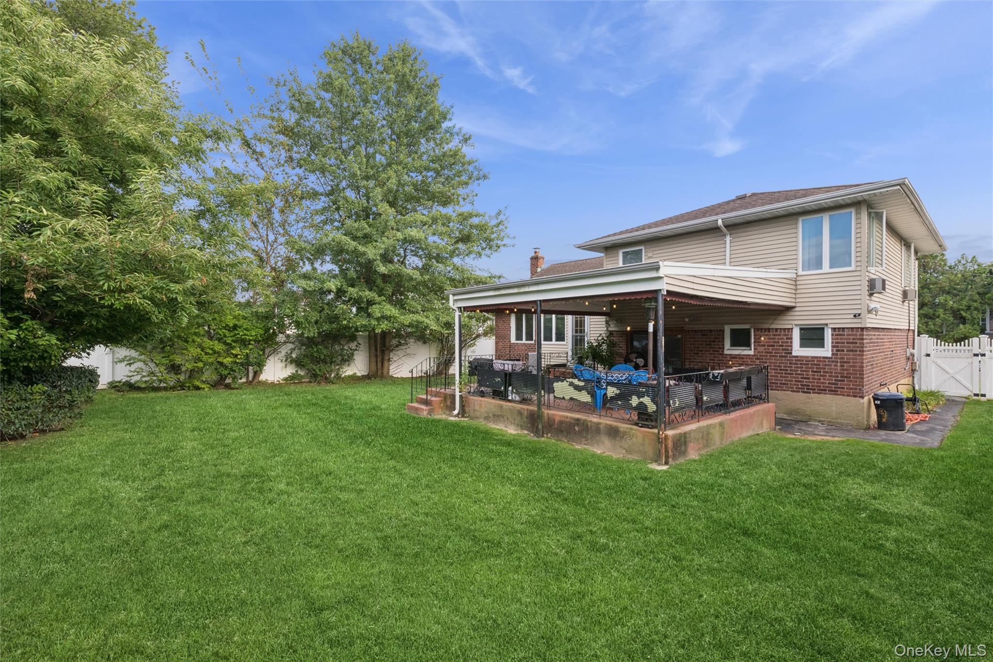 #18 photo, 329 N Wyoming Avenue, Massapequa , NY 11758