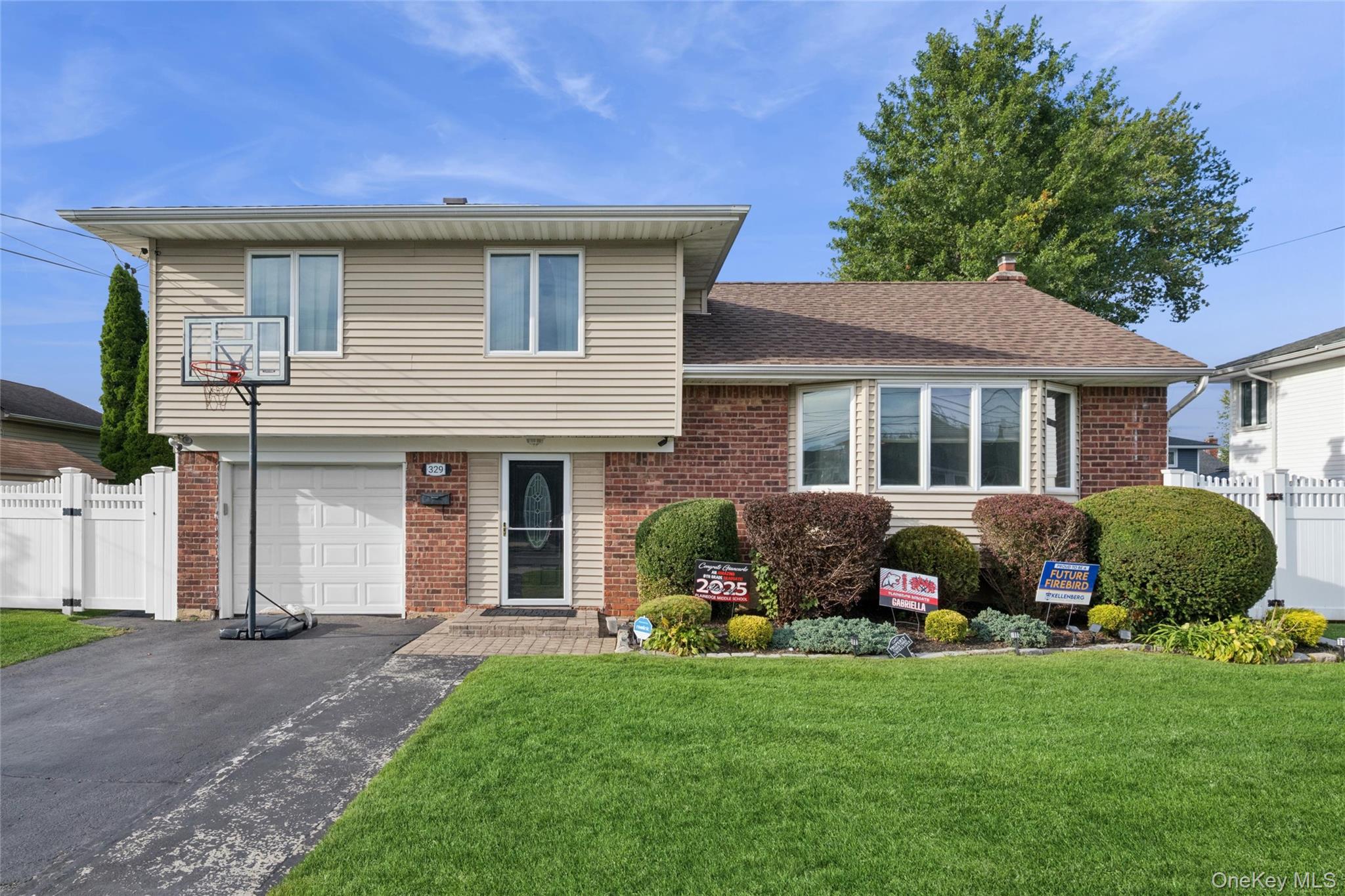 #2 photo, 329 N Wyoming Avenue, Massapequa , NY 11758