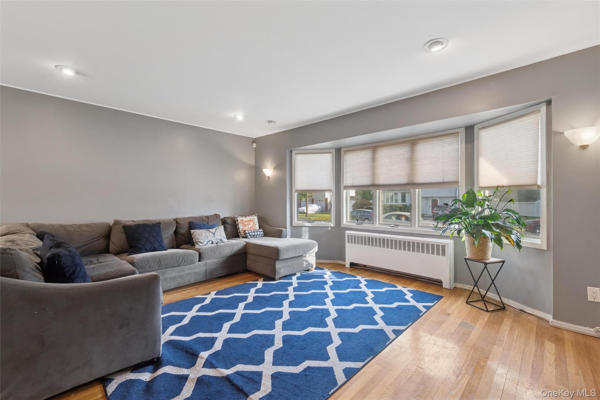 #3 photo, 329 N Wyoming Avenue, Massapequa , NY 11758