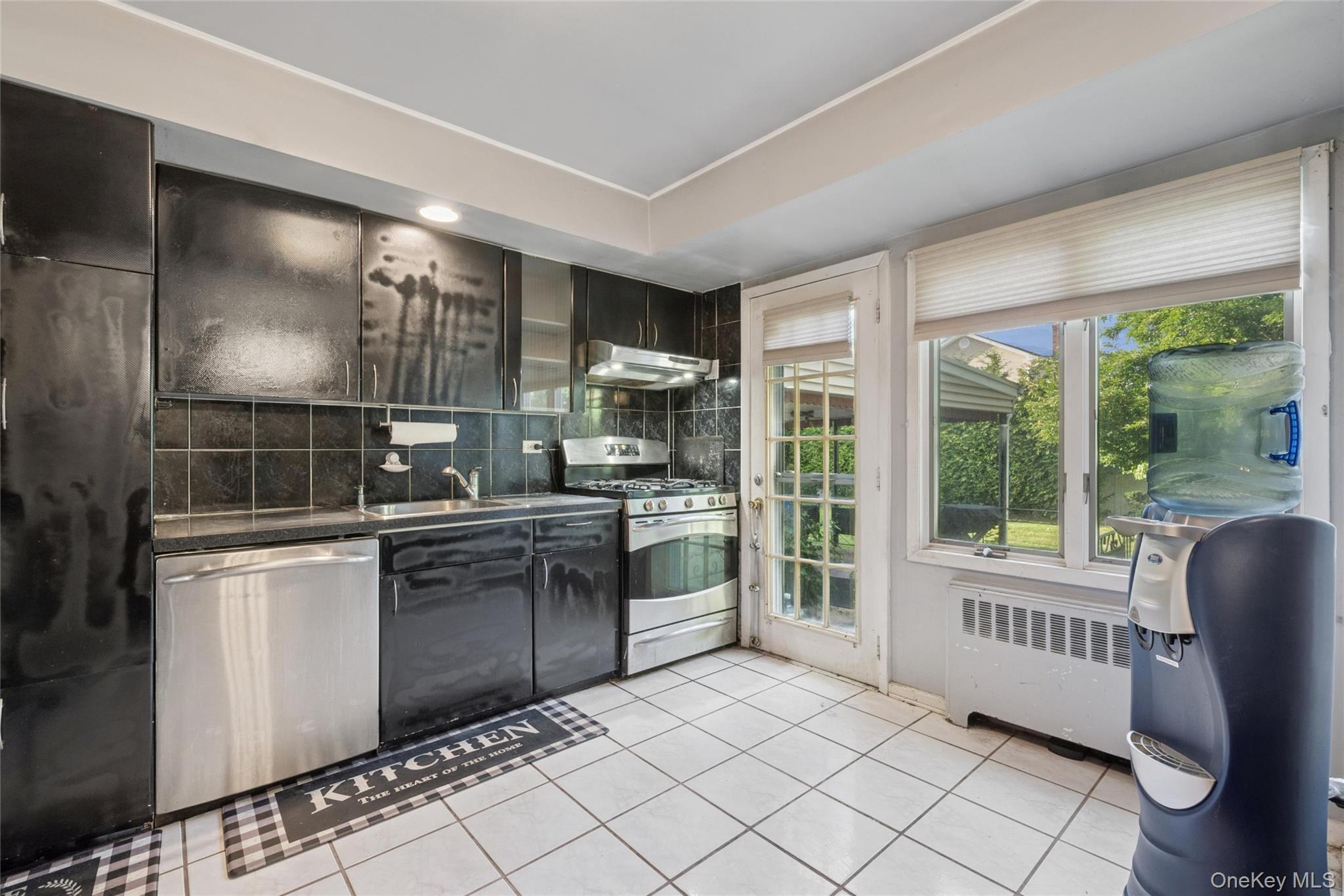 #8 photo, 329 N Wyoming Avenue, Massapequa , NY 11758