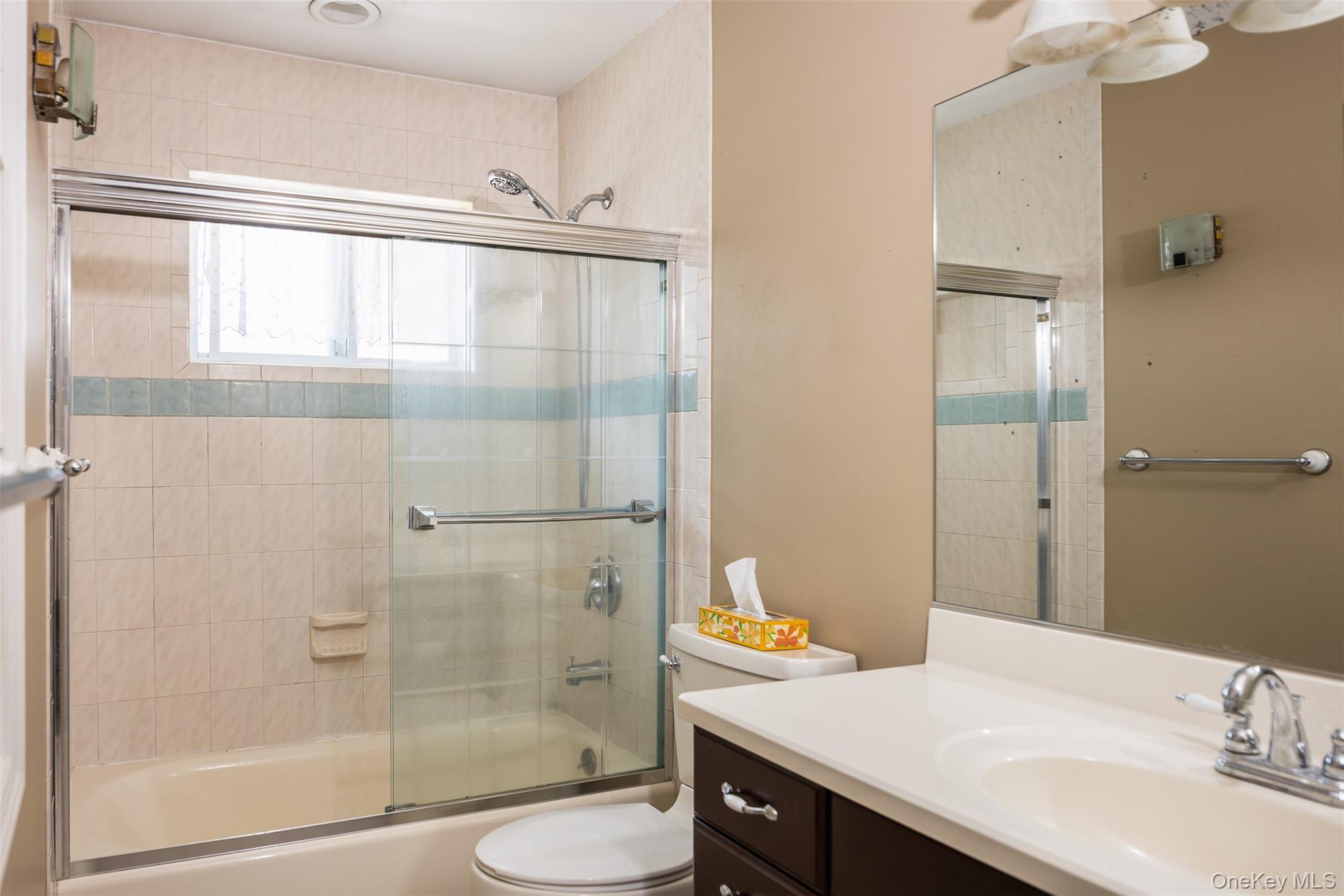 #13 photo, 46 Arpage Drive, सफ़ोक काउंटी Shirley , NY 11967