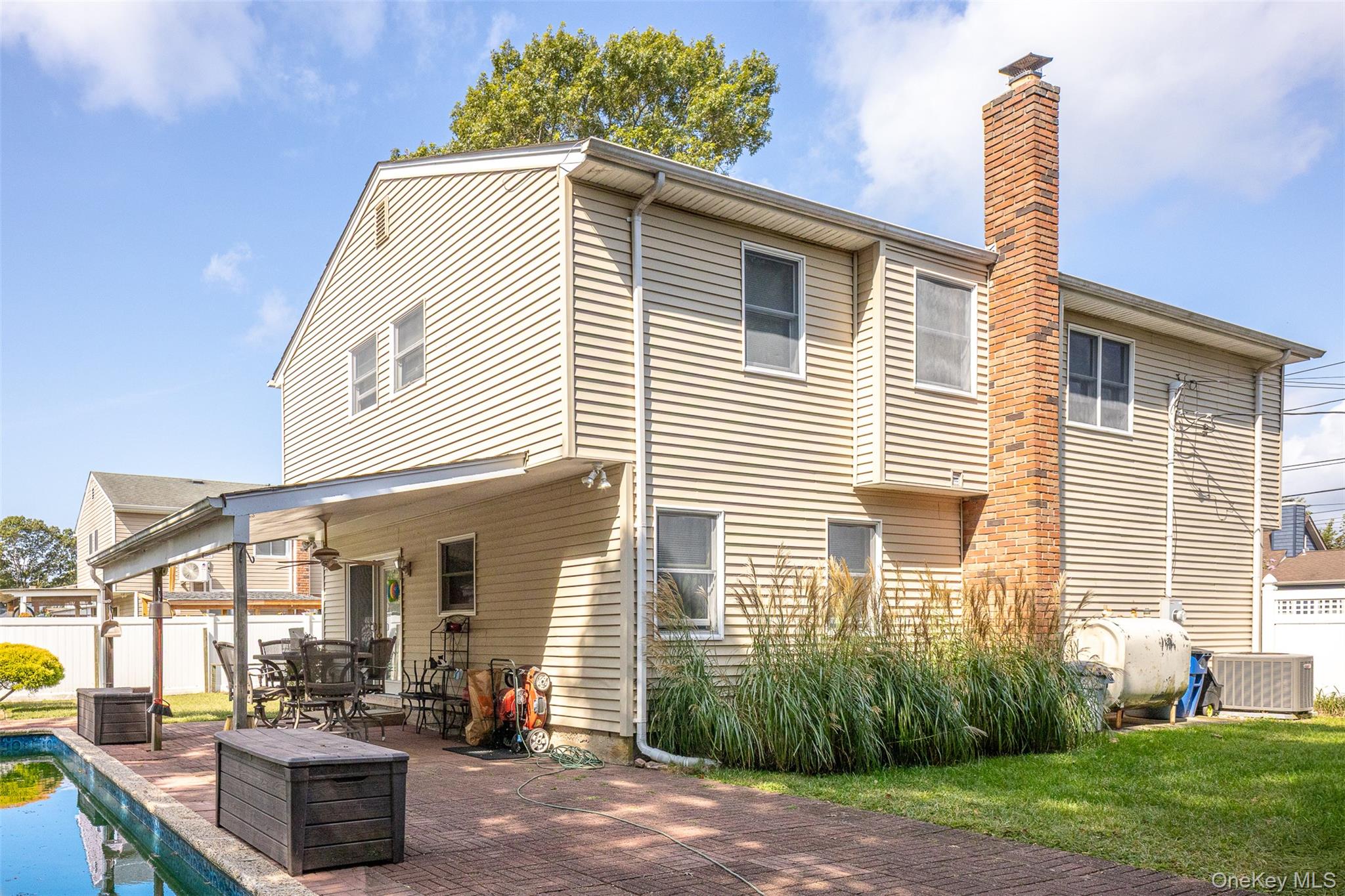 #2 photo, 46 Arpage Drive, सफ़ोक काउंटी Shirley , NY 11967