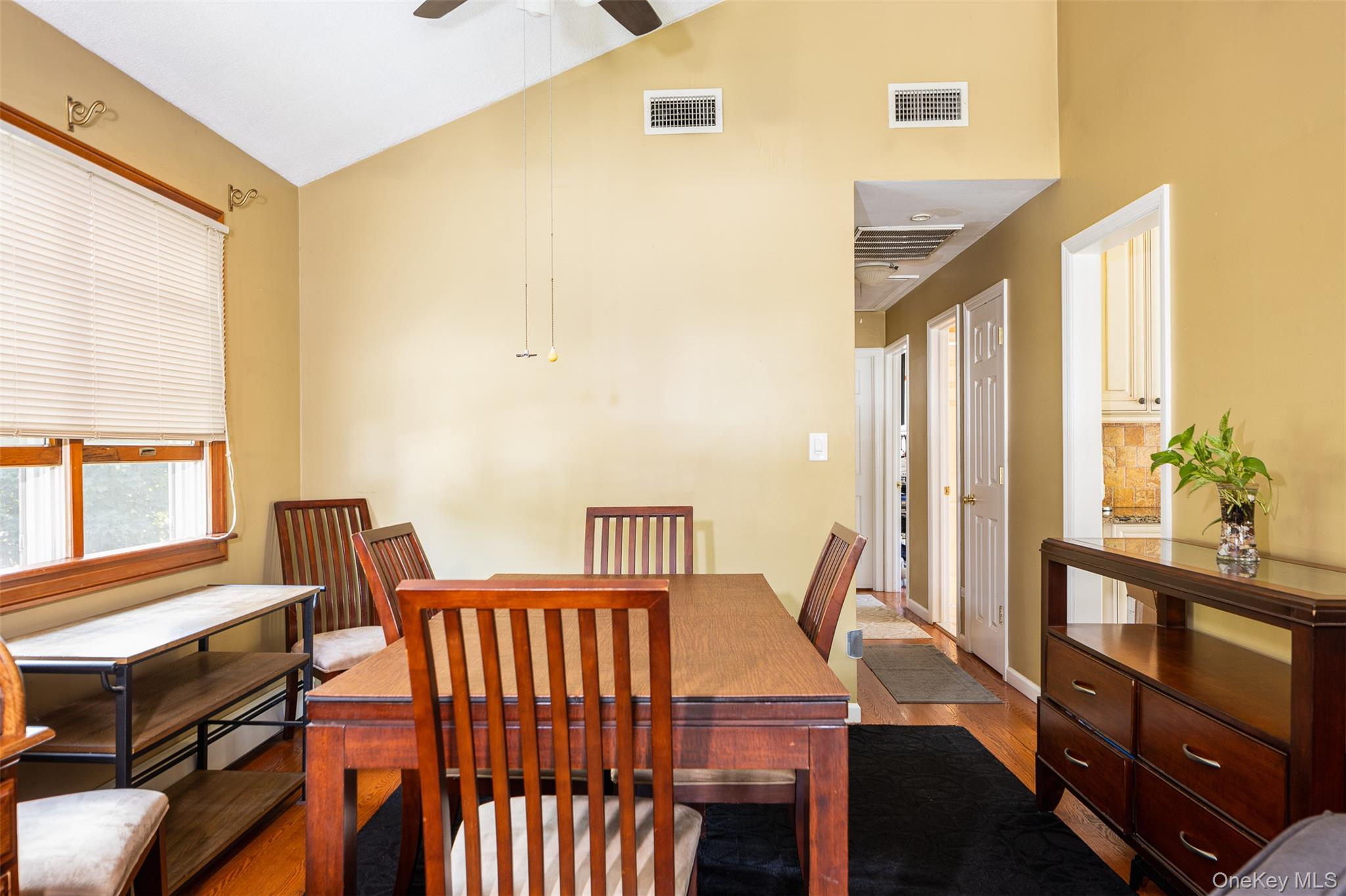 #8 photo, 46 Arpage Drive, सफ़ोक काउंटी Shirley , NY 11967