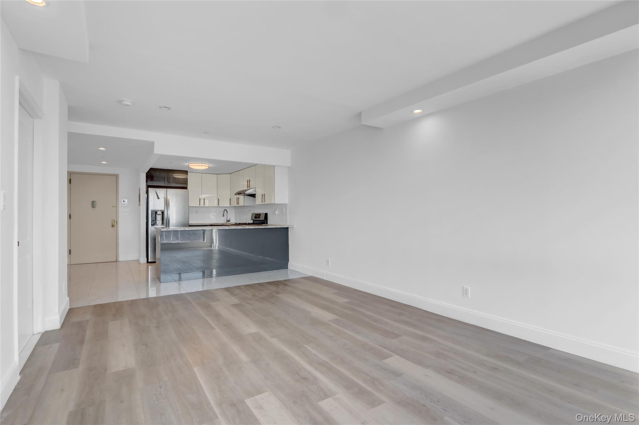 #11 photo, 4516 83rd Street, クイーンズ区 Elmhurst , NY 11373