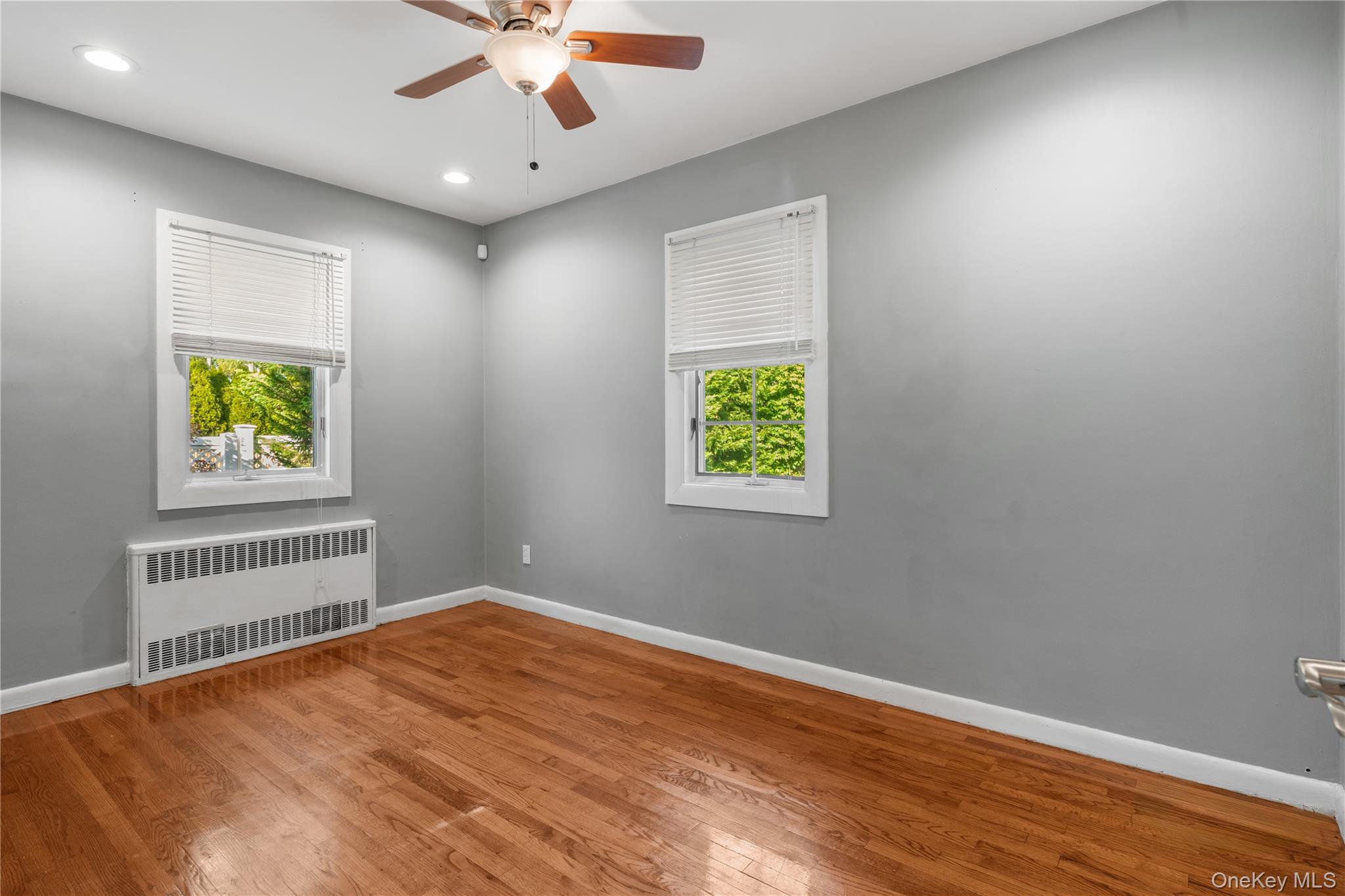 #11 photo, 178 Melville Road, South Huntington , NY 11746