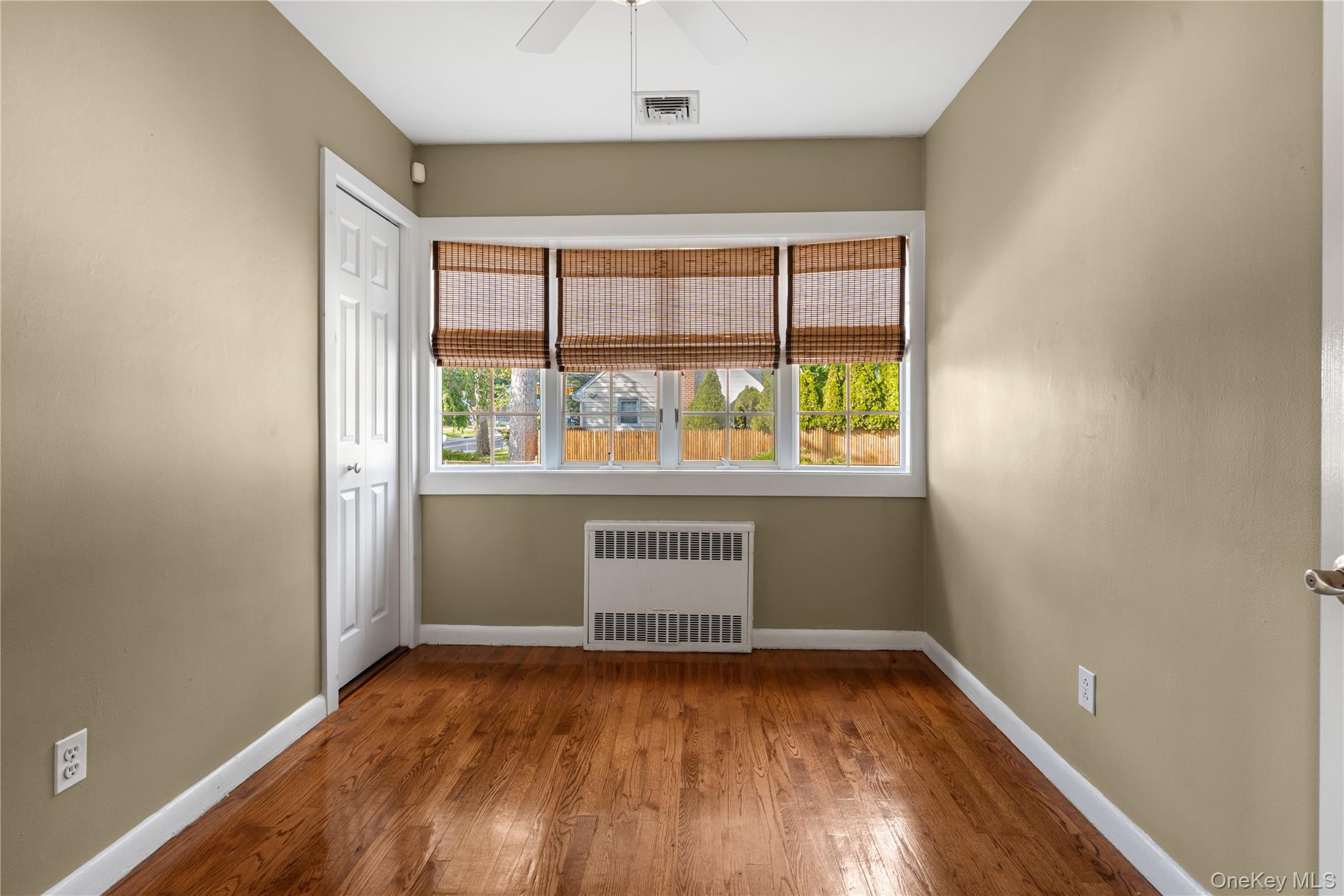 #12 photo, 178 Melville Road, South Huntington , NY 11746