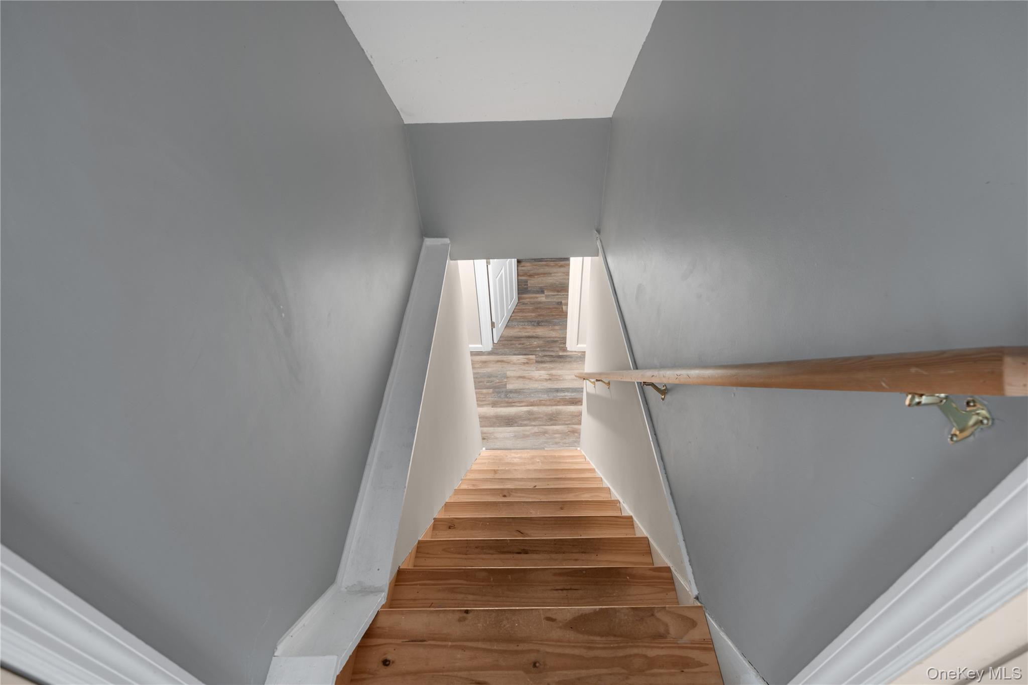 #15 photo, 178 Melville Road, South Huntington , NY 11746