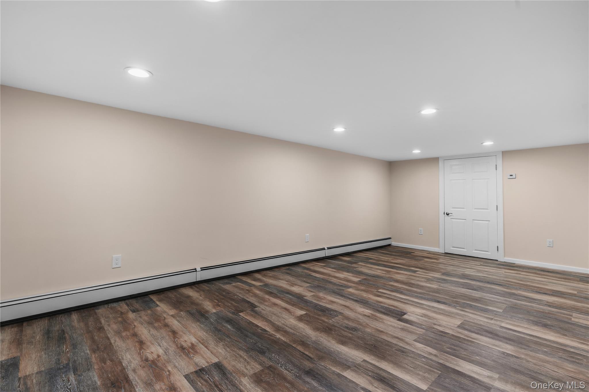 #16 photo, 178 Melville Road, South Huntington , NY 11746