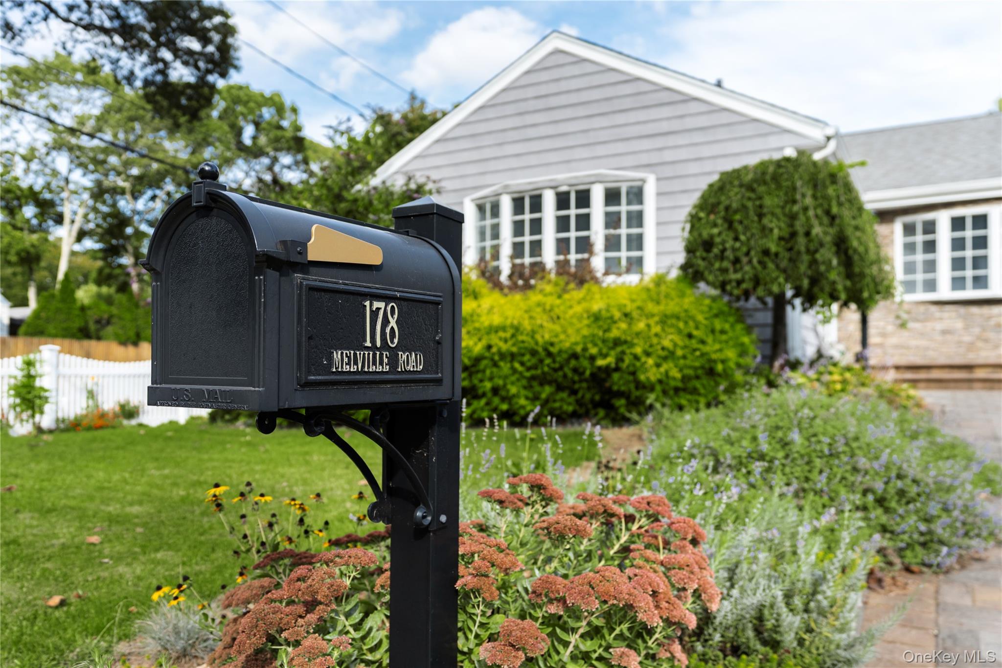 #2 photo, 178 Melville Road, South Huntington , NY 11746