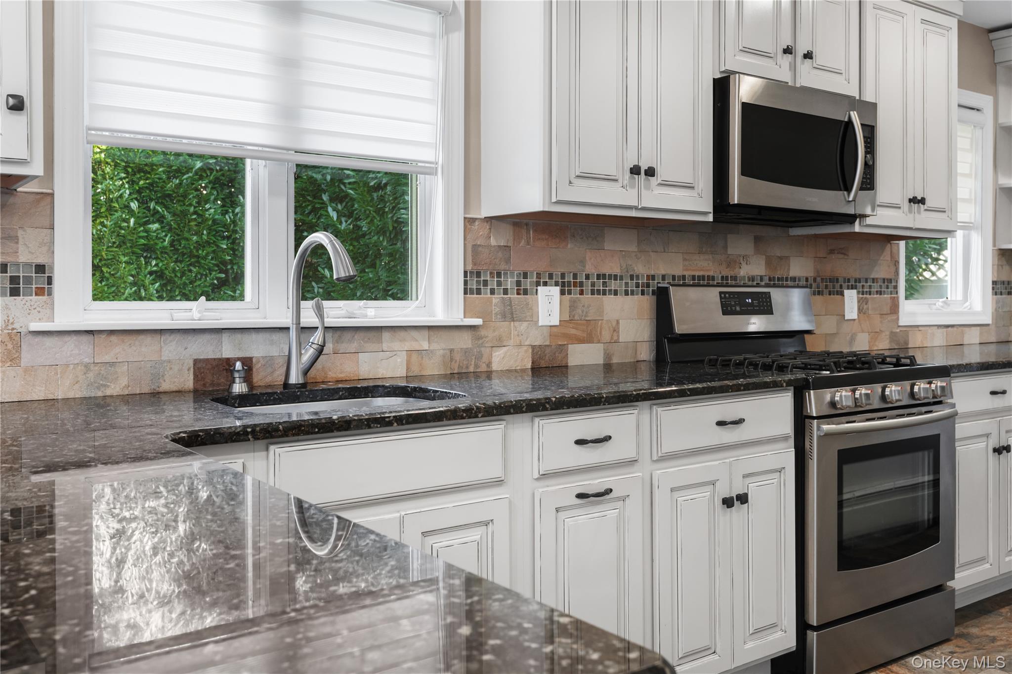 #7 photo, 178 Melville Road, South Huntington , NY 11746