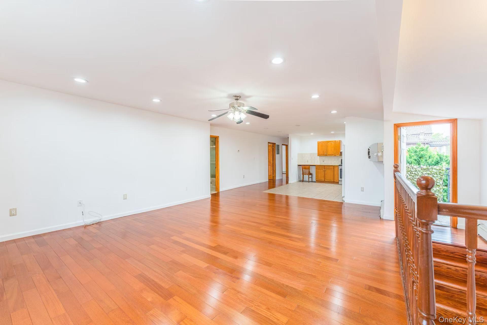 #15 photo, 145-04 21 Avenue, クイーンズ区 Whitestone , NY 11357