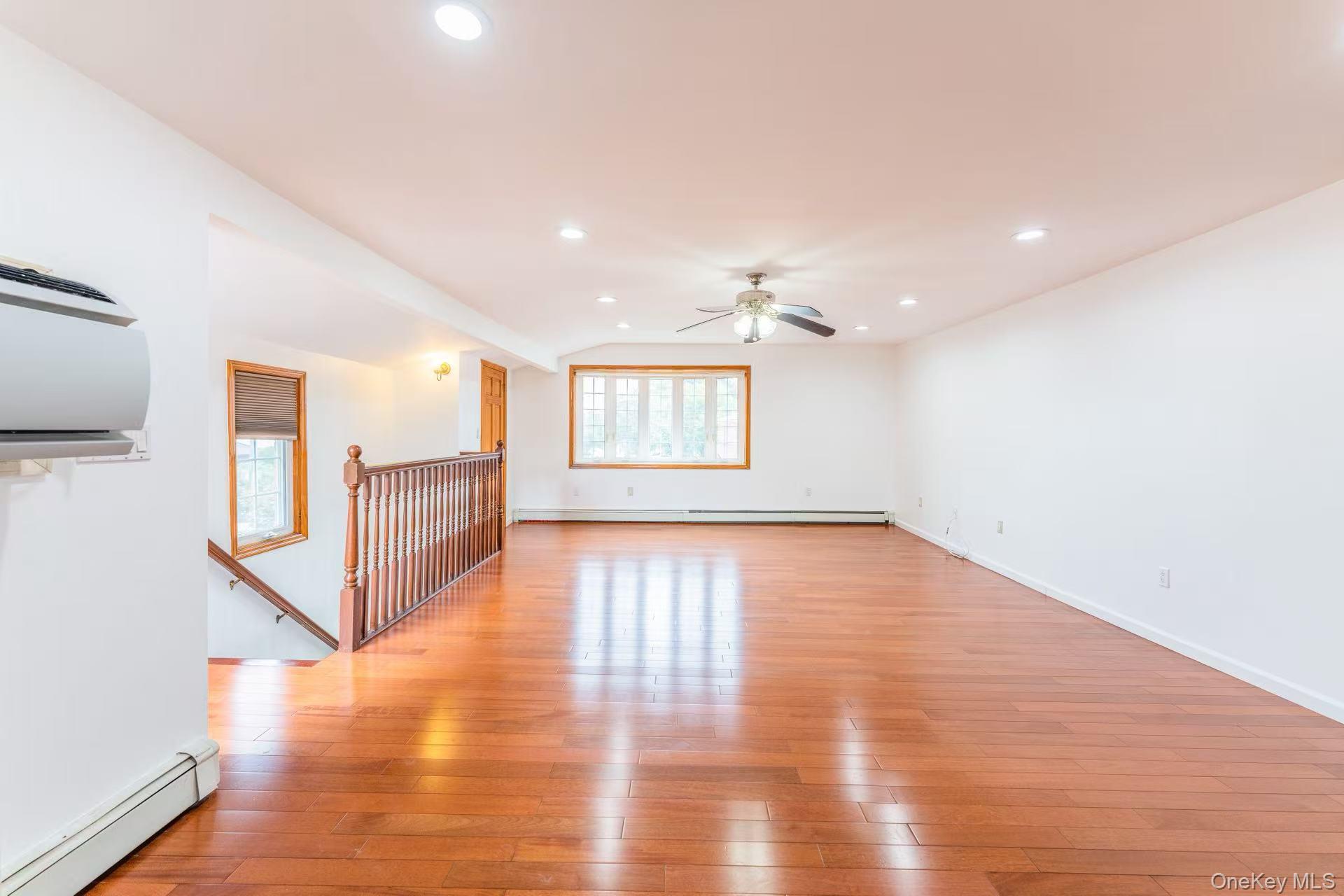 #2 photo, 145-04 21 Avenue, クイーンズ区 Whitestone , NY 11357