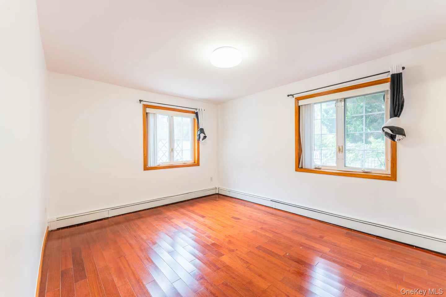 #3 photo, 145-04 21 Avenue, クイーンズ区 Whitestone , NY 11357