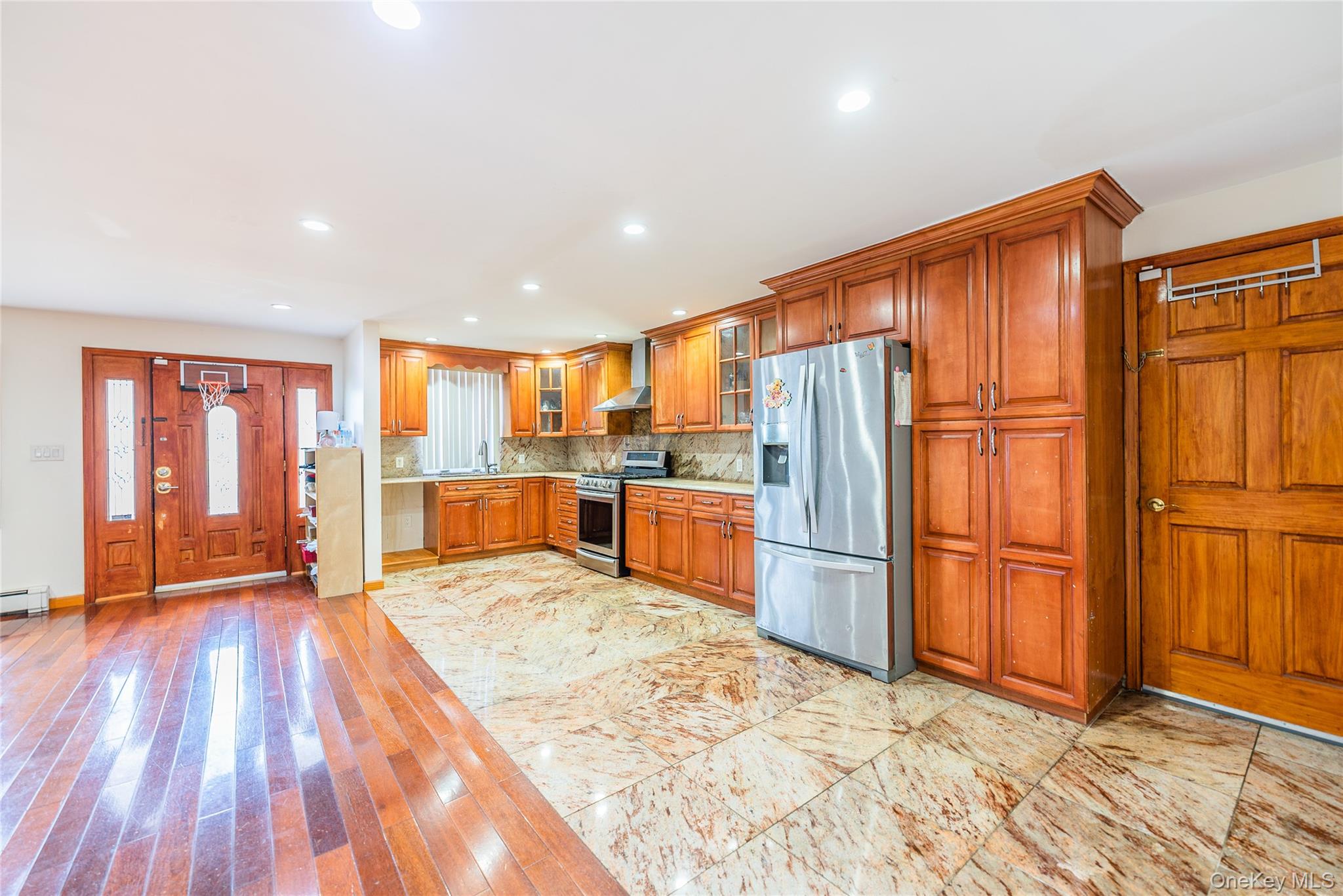 #9 photo, 145-04 21 Avenue, クイーンズ区 Whitestone , NY 11357