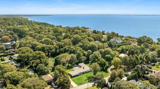 #19 photo, 10 Lenape Road, サフォーク郡 Southampton , NY 11968