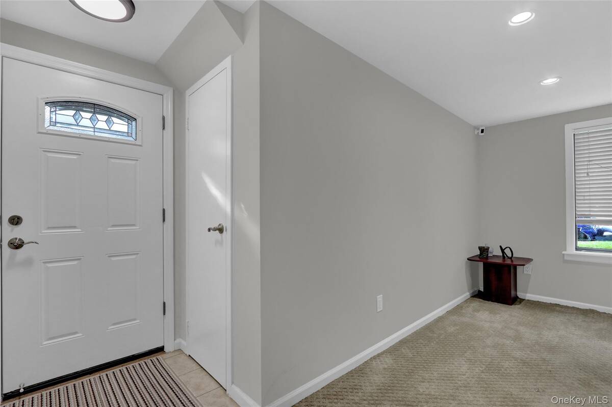 #13 photo, 431 Clubhouse Court, Coram , NY 11727