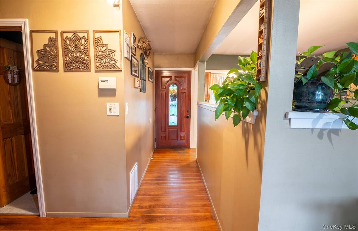 #10 photo, 4 Andam Way, Saint James , NY 11780