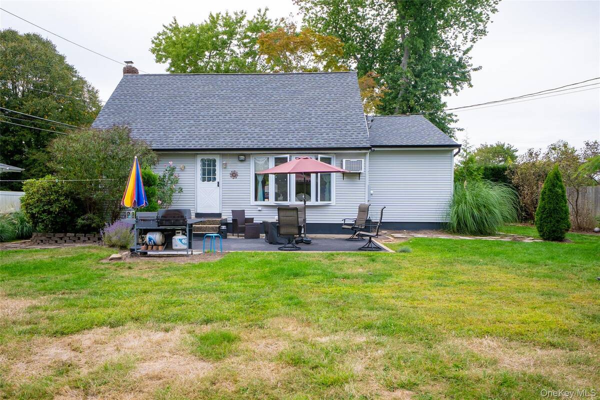 #3 photo, 4 Andam Way, Saint James , NY 11780