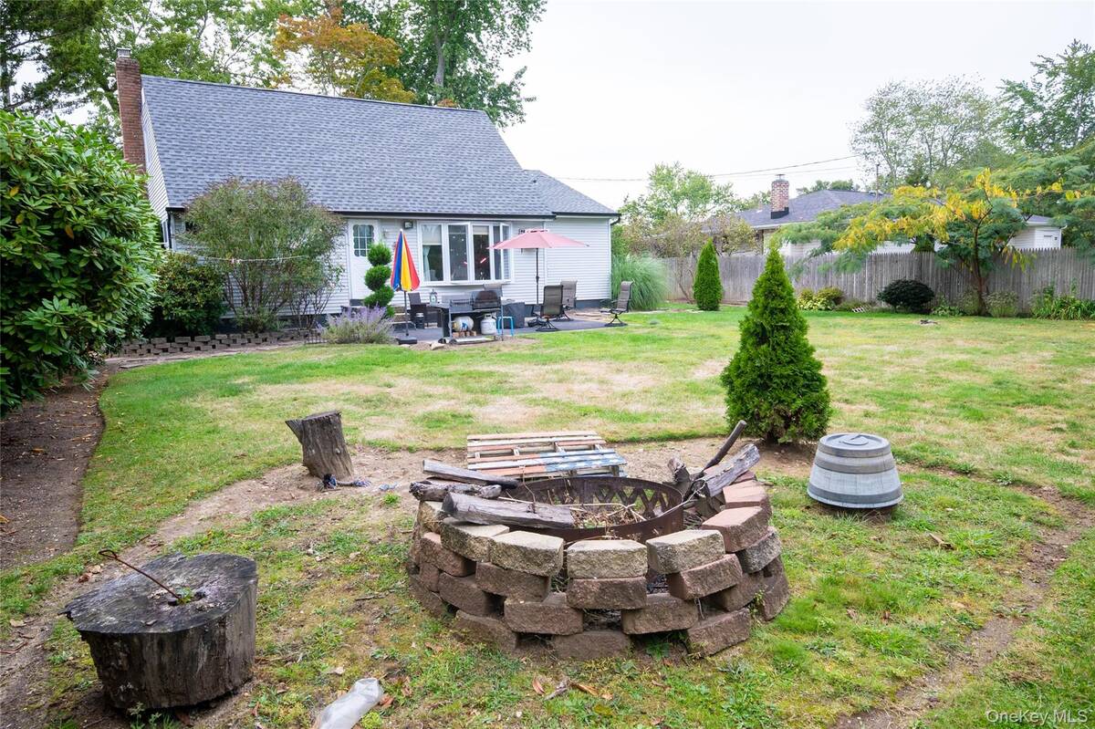 #4 photo, 4 Andam Way, Saint James , NY 11780