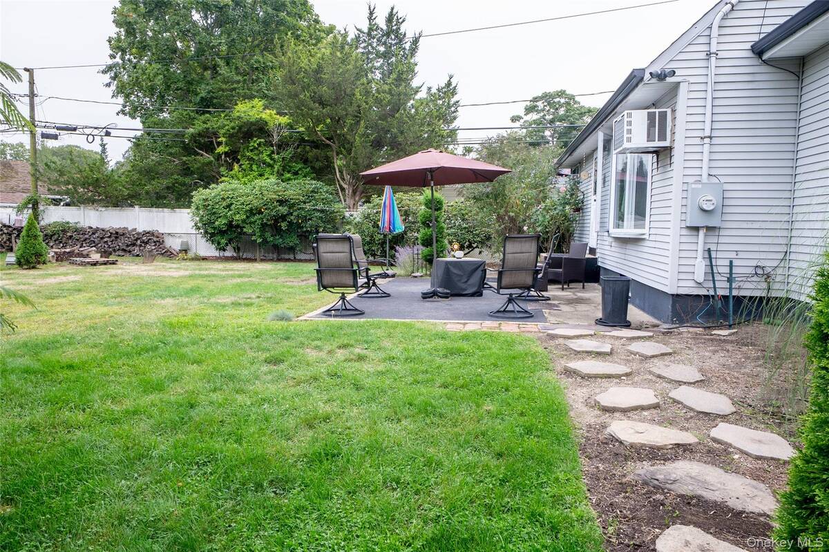 #5 photo, 4 Andam Way, Saint James , NY 11780