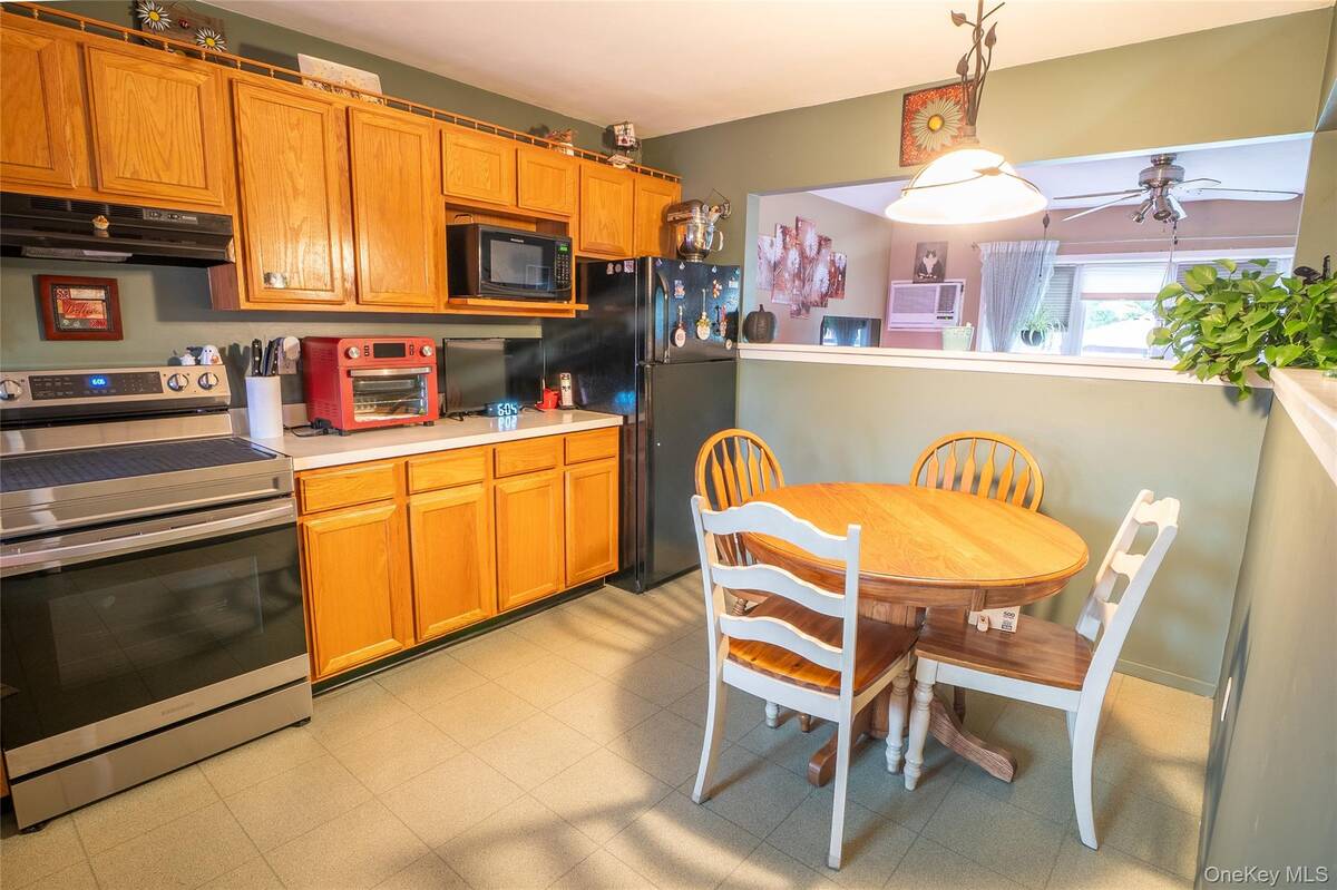 #9 photo, 4 Andam Way, Saint James , NY 11780