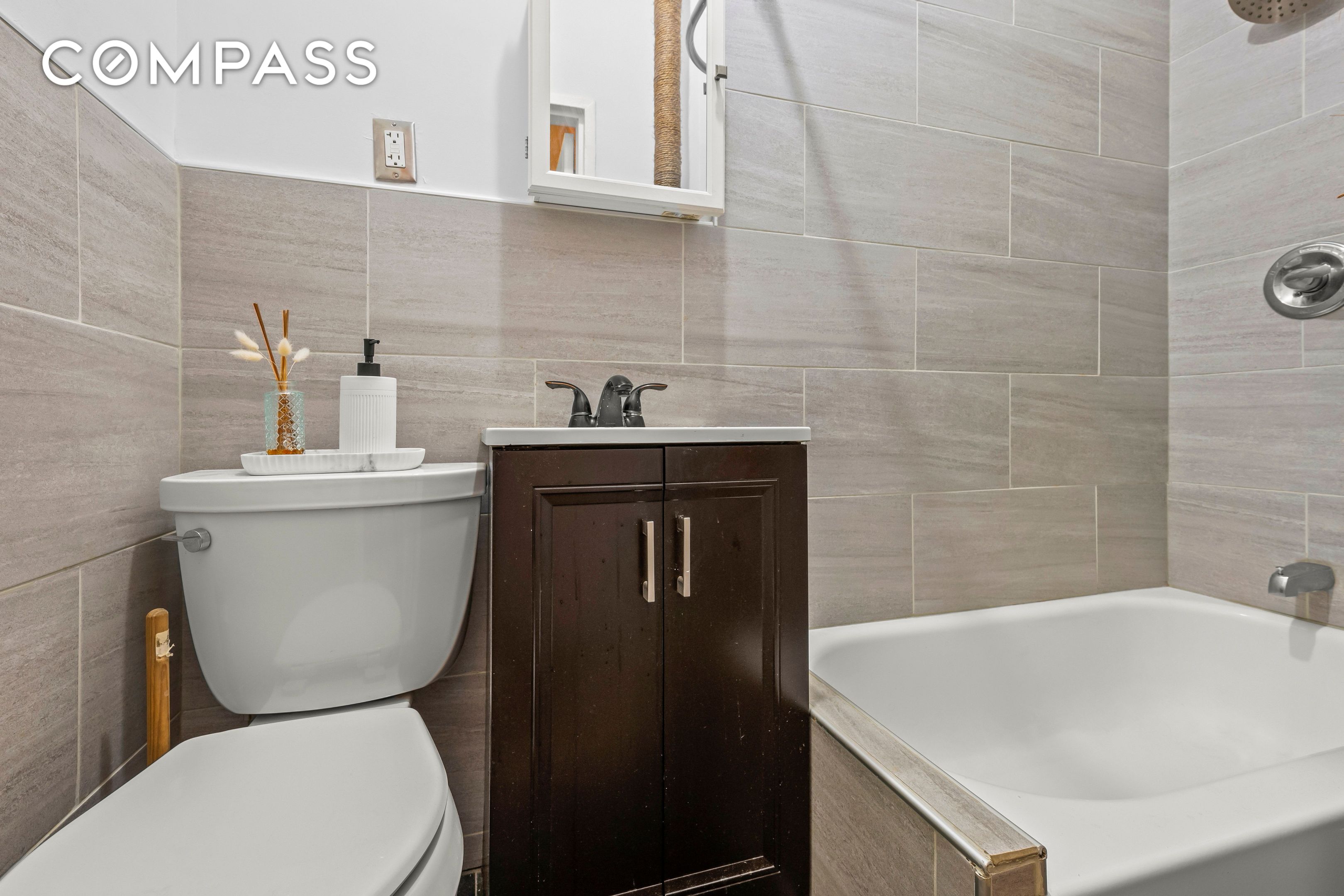 #11 photo, 1777 Madison Avenue, マンハッタン Harlem , NY 10035