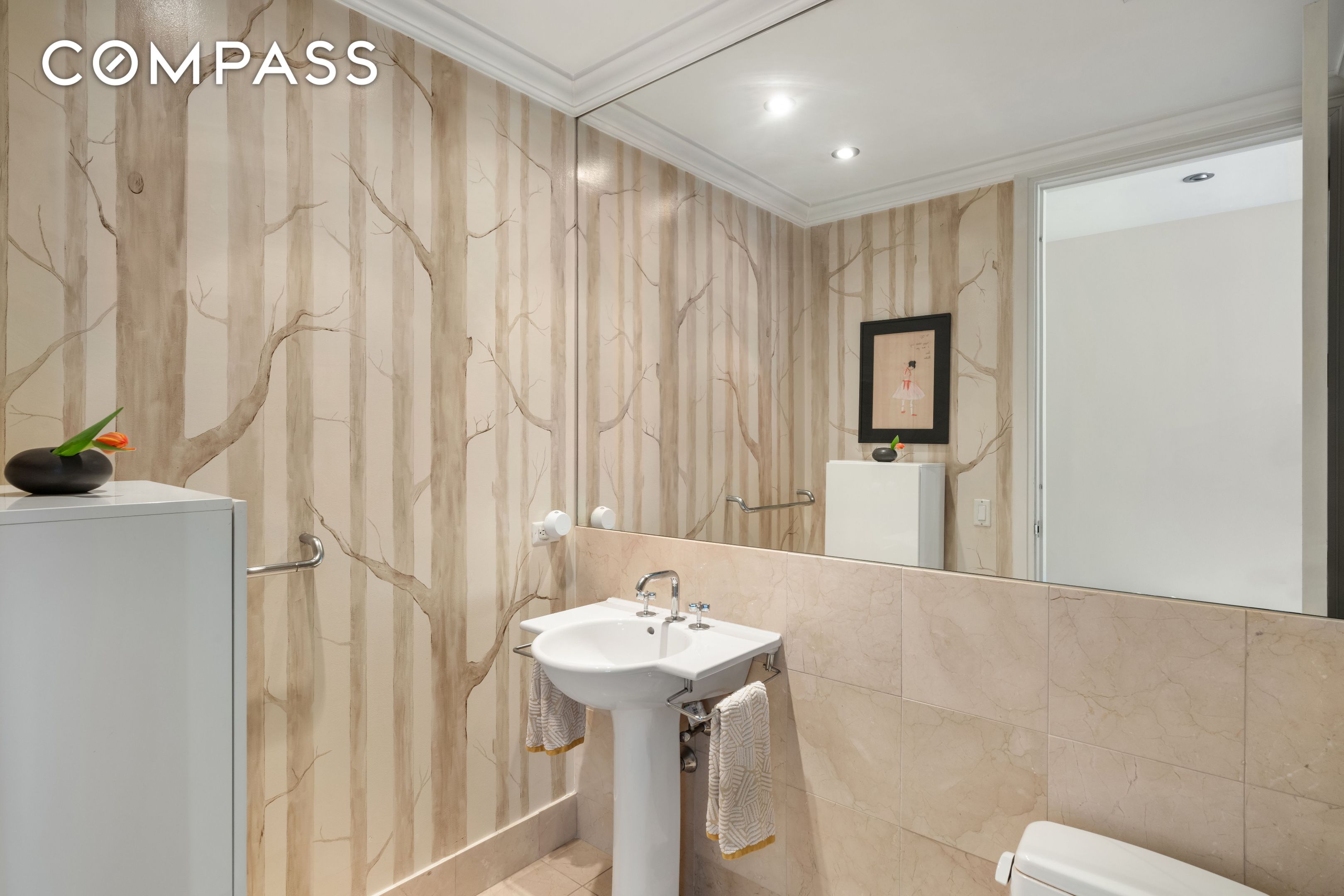 #12 photo, 545 W 110th Street, Morningside Heights , NY 10025