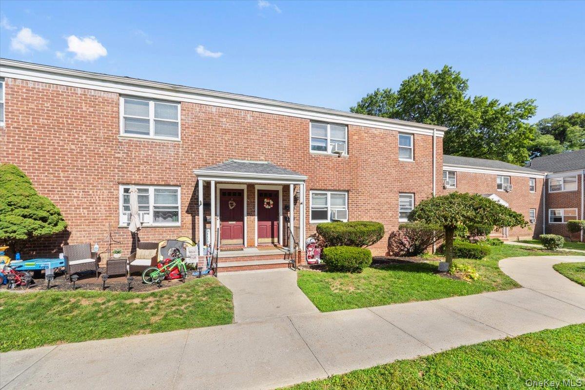 #1 photo, 470 Tuckahoe Road, Yonkers , NY 10710