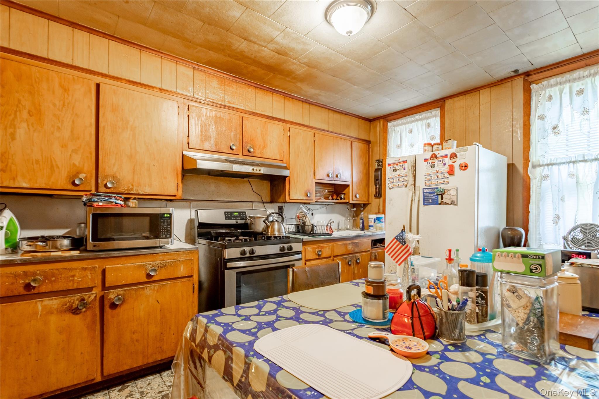 #3 photo, 505 Macon Street, Brooklyn , NY 11233