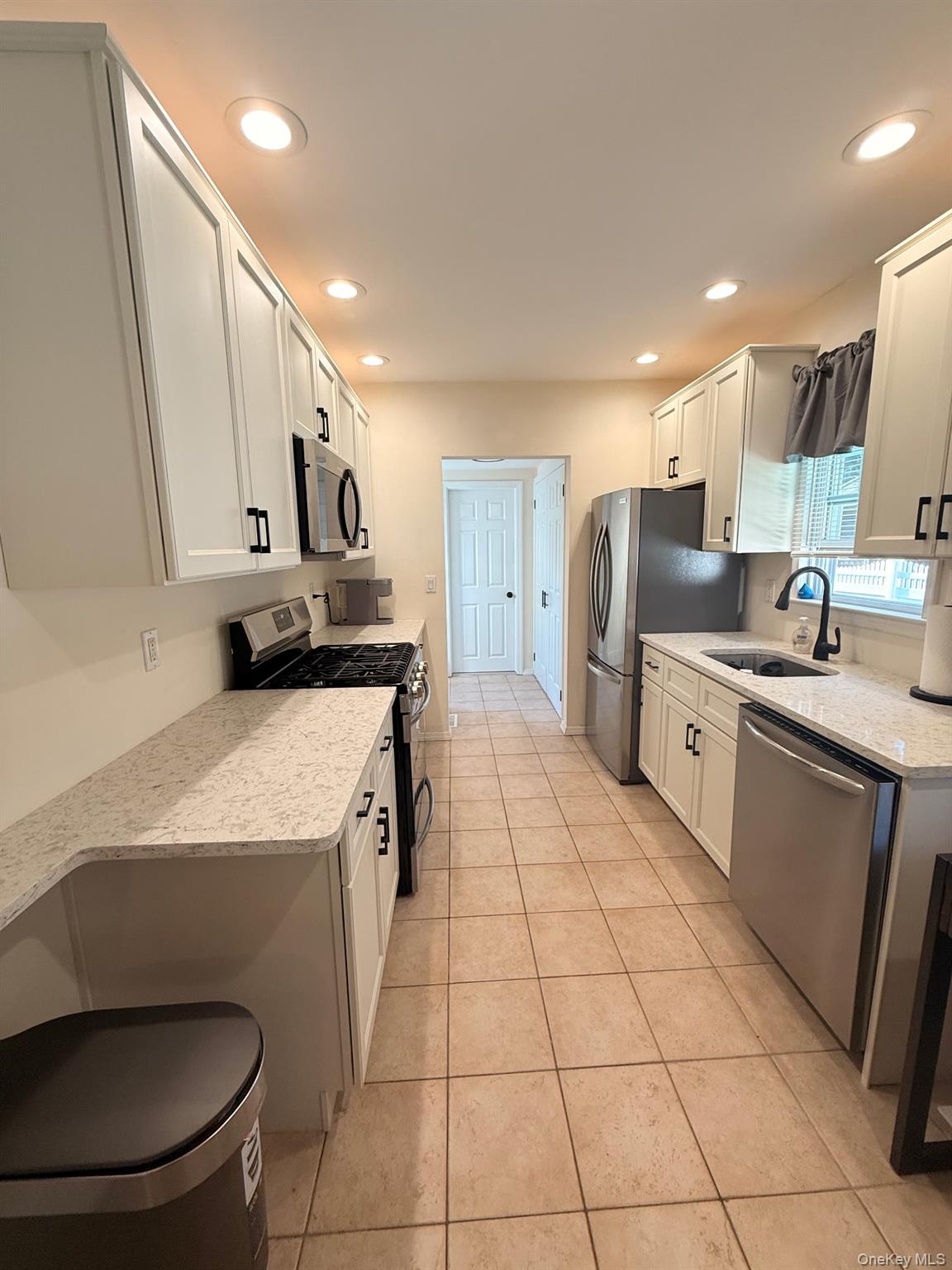 #14 photo, 24B Tyler Avenue, West Sayville , NY 11796