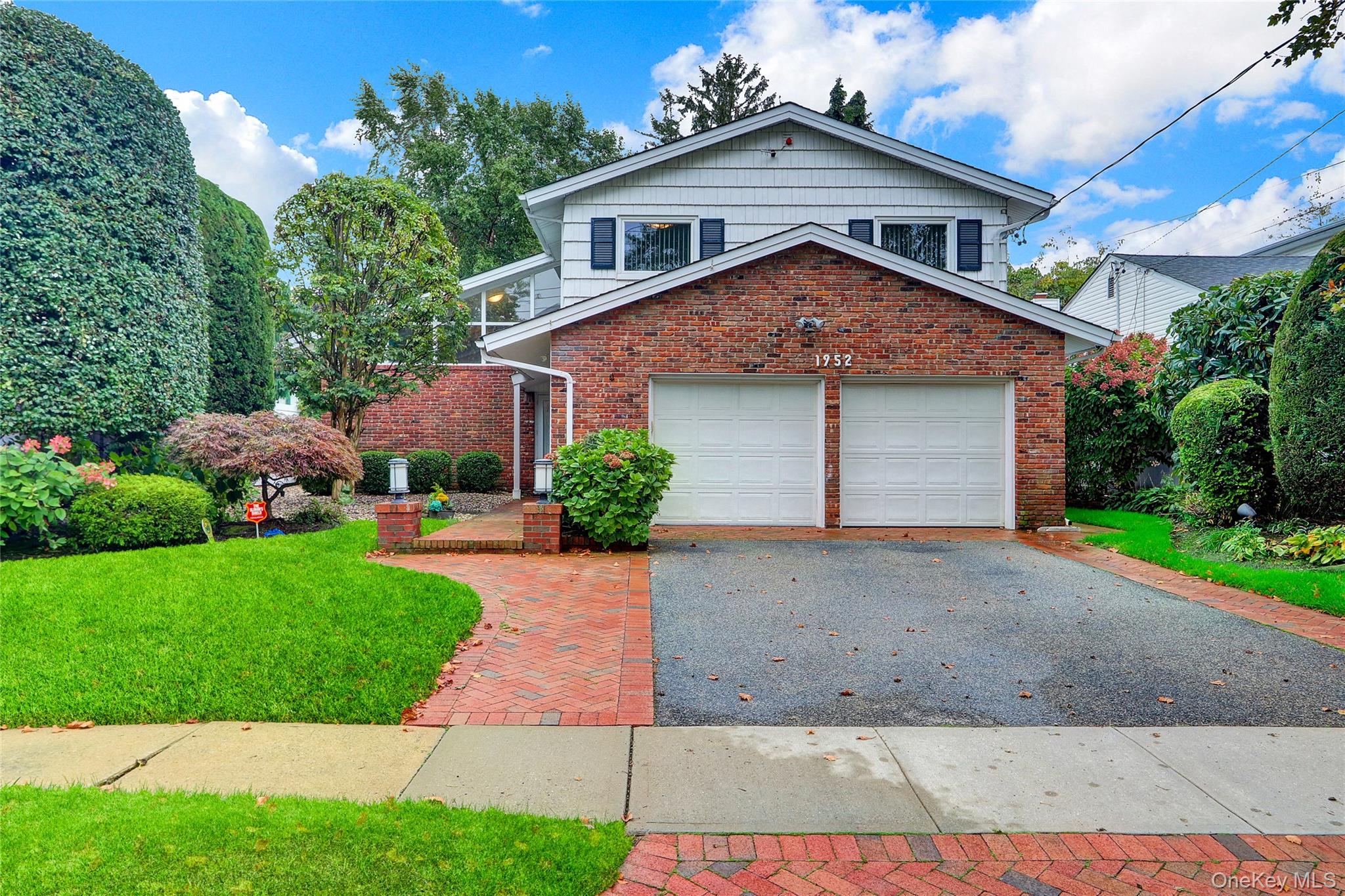 #1 photo, 1952 Julian Lane, Merrick , NY 11566