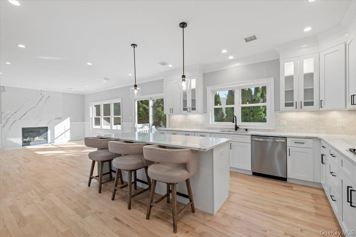 #7 photo, 2282 Sycamore Place, Merrick , NY 11566