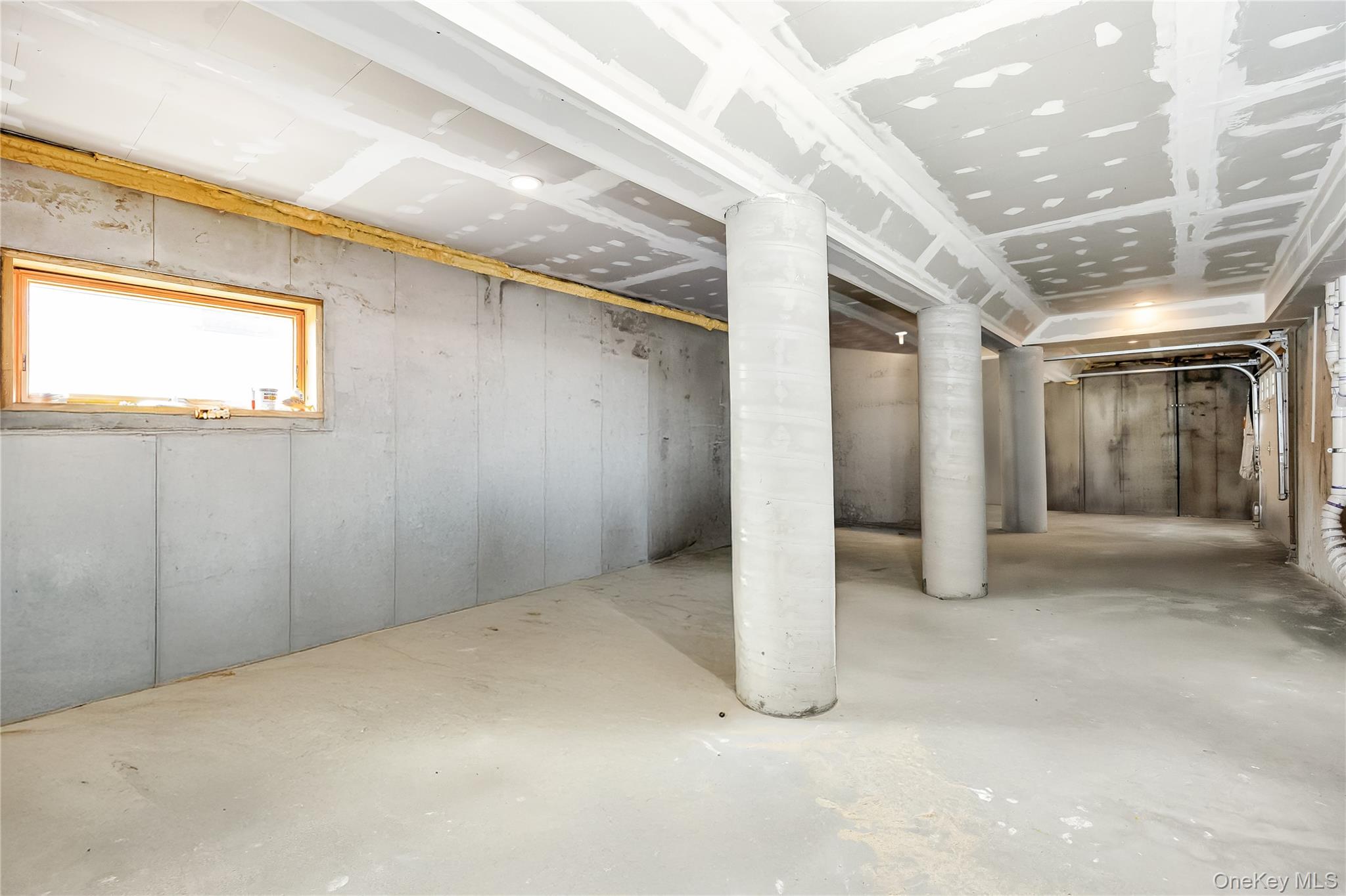 #13 photo, 769 S Hickory Street, 东长岛 Lindenhurst , NY 11757