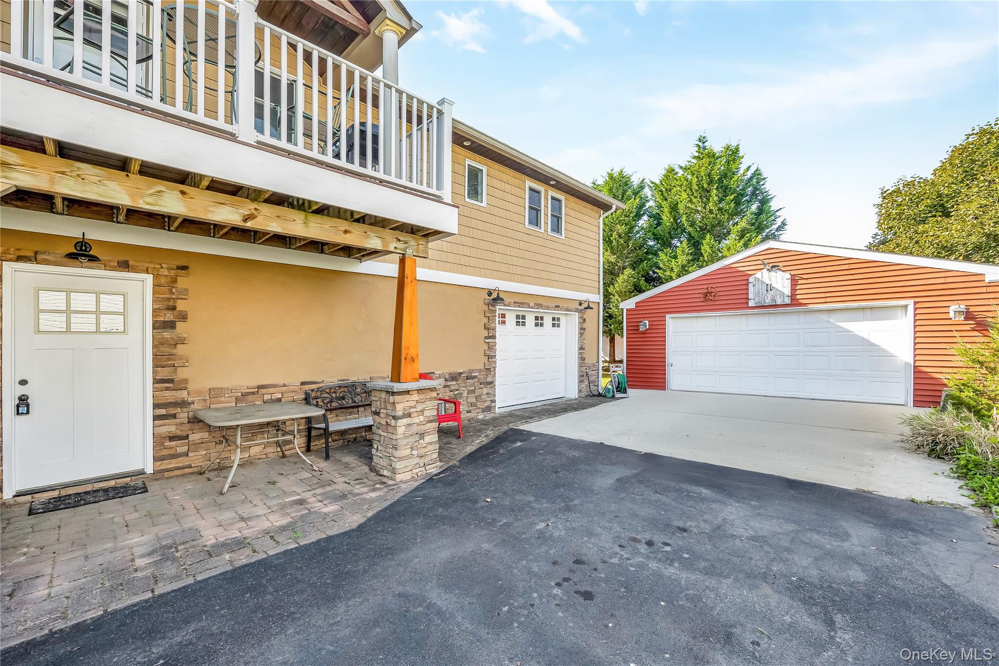 #14 photo, 769 S Hickory Street, 东长岛 Lindenhurst , NY 11757