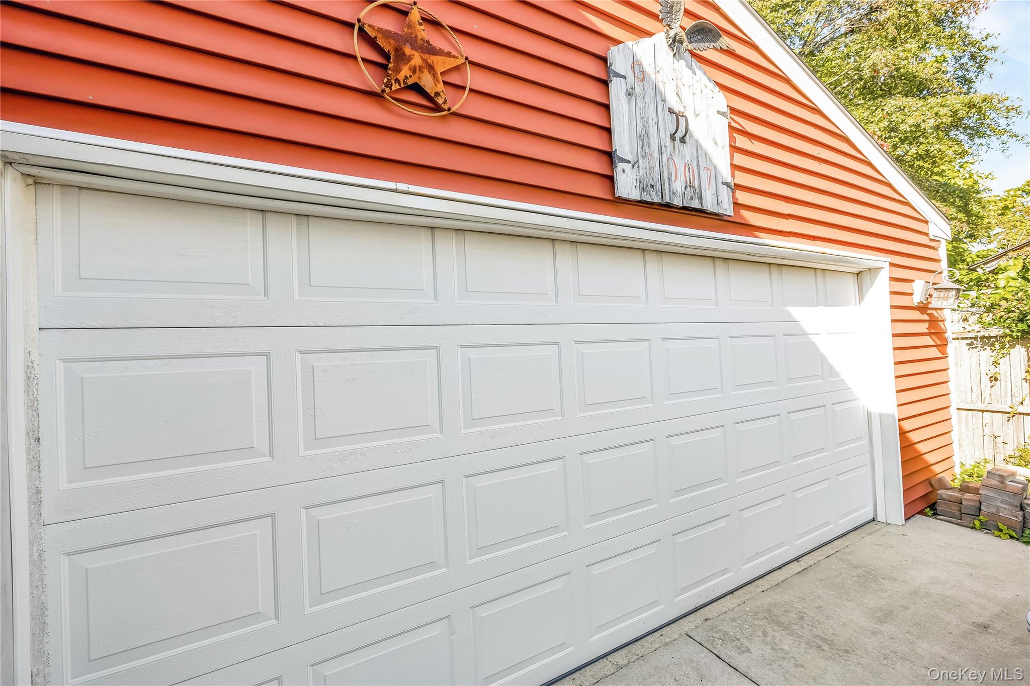 #16 photo, 769 S Hickory Street, 东长岛 Lindenhurst , NY 11757