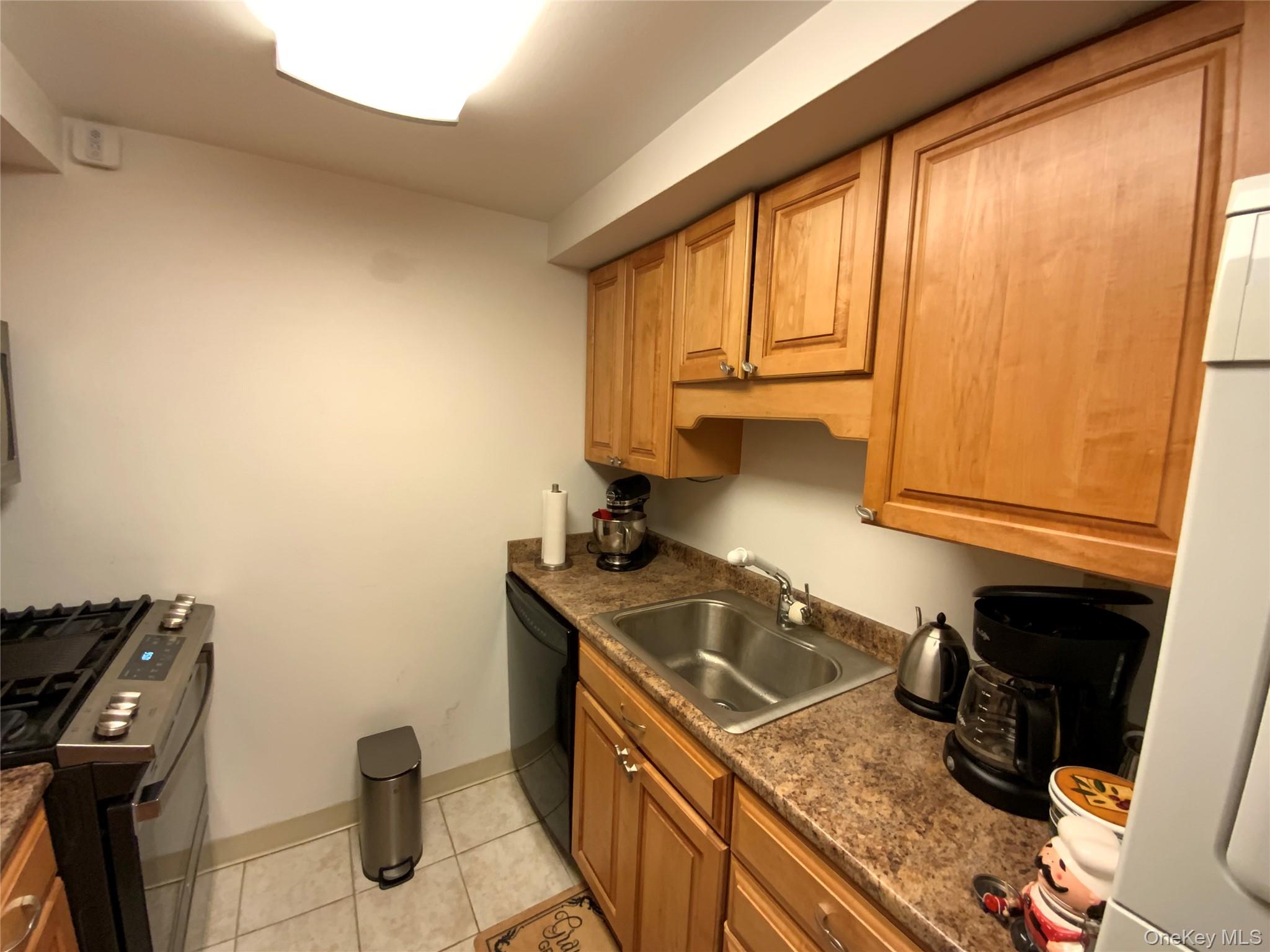 #6 photo, 26910 Grand Central Parkway, クイーンズ区 Floral Park , NY 11005