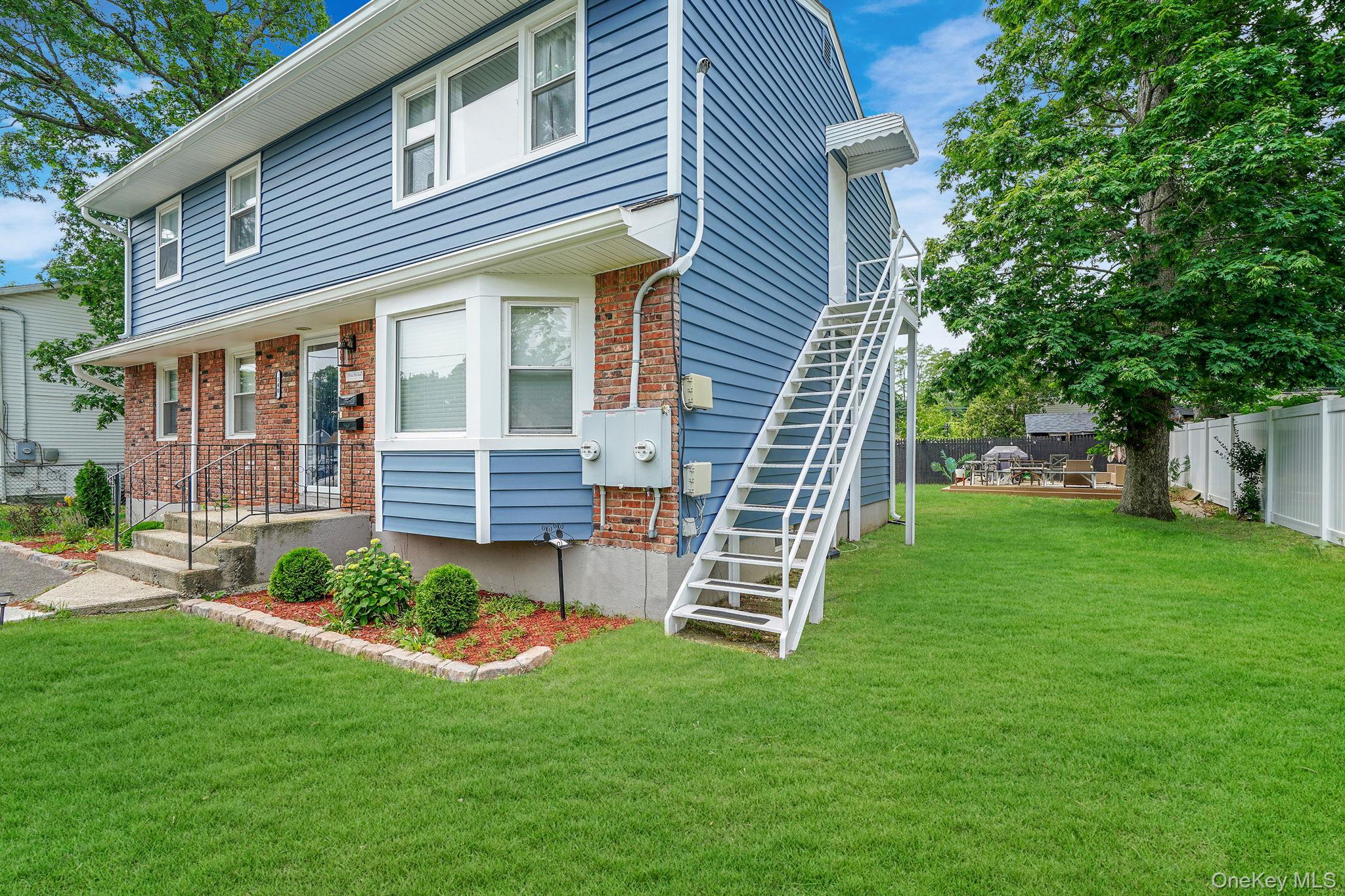 #3 photo, 140 N 21st Street, Wyandanch , NY 11798