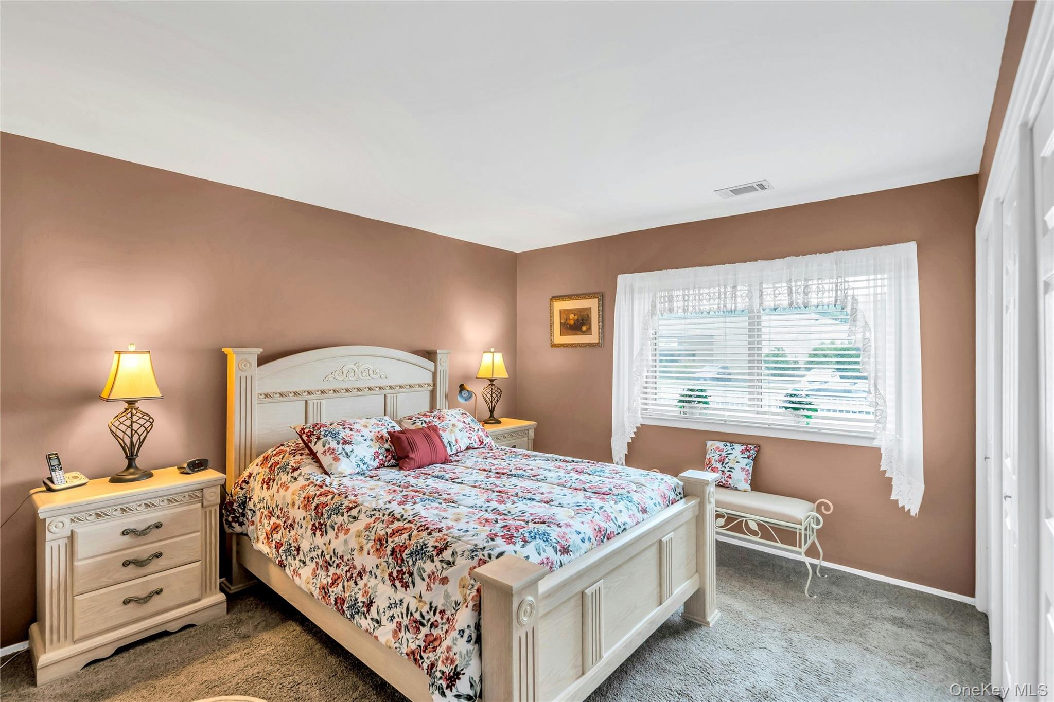 #11 photo, 283 Storm Drive, Holtsville , NY 11742