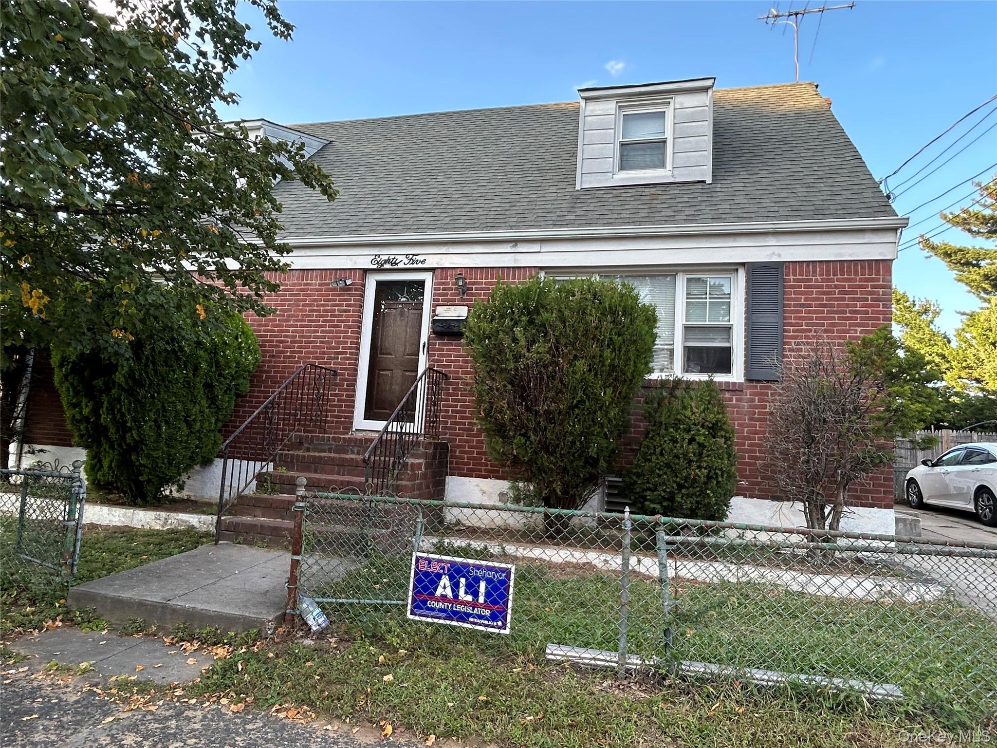 #1 photo, 85 W Fairview Avenue, Valley Stream , NY 11580