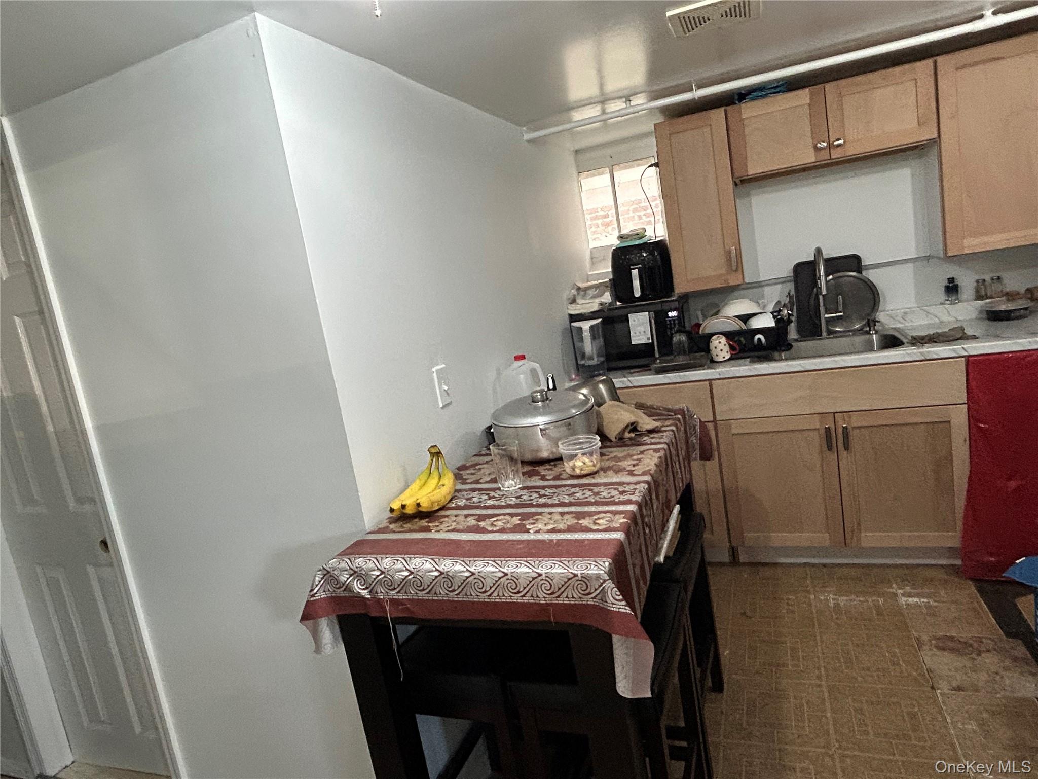 #10 photo, 85 W Fairview Avenue, Valley Stream , NY 11580