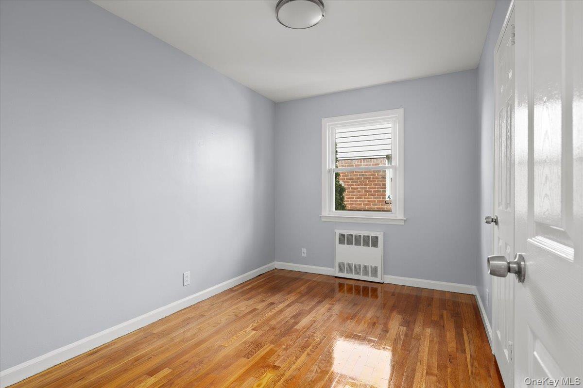 #13 photo, 26804 83rd Avenue, New Hyde Park , NY 11040