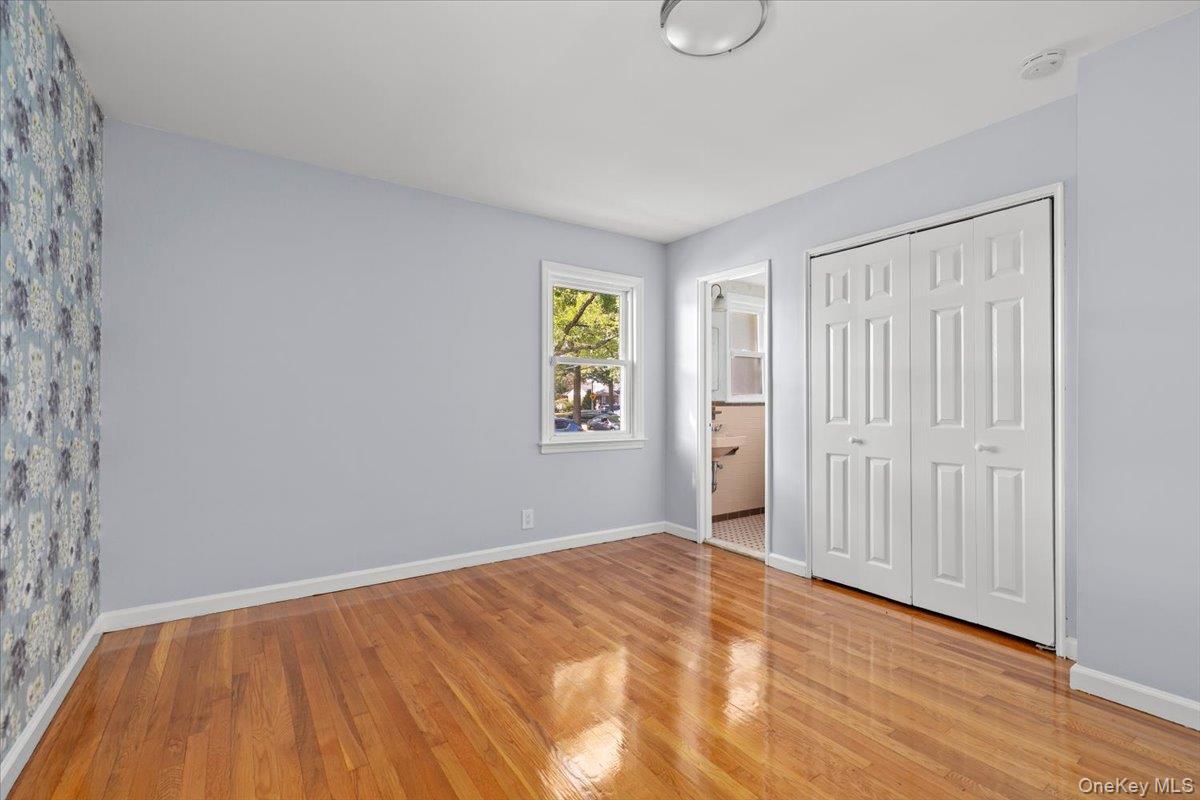 #16 photo, 26804 83rd Avenue, New Hyde Park , NY 11040