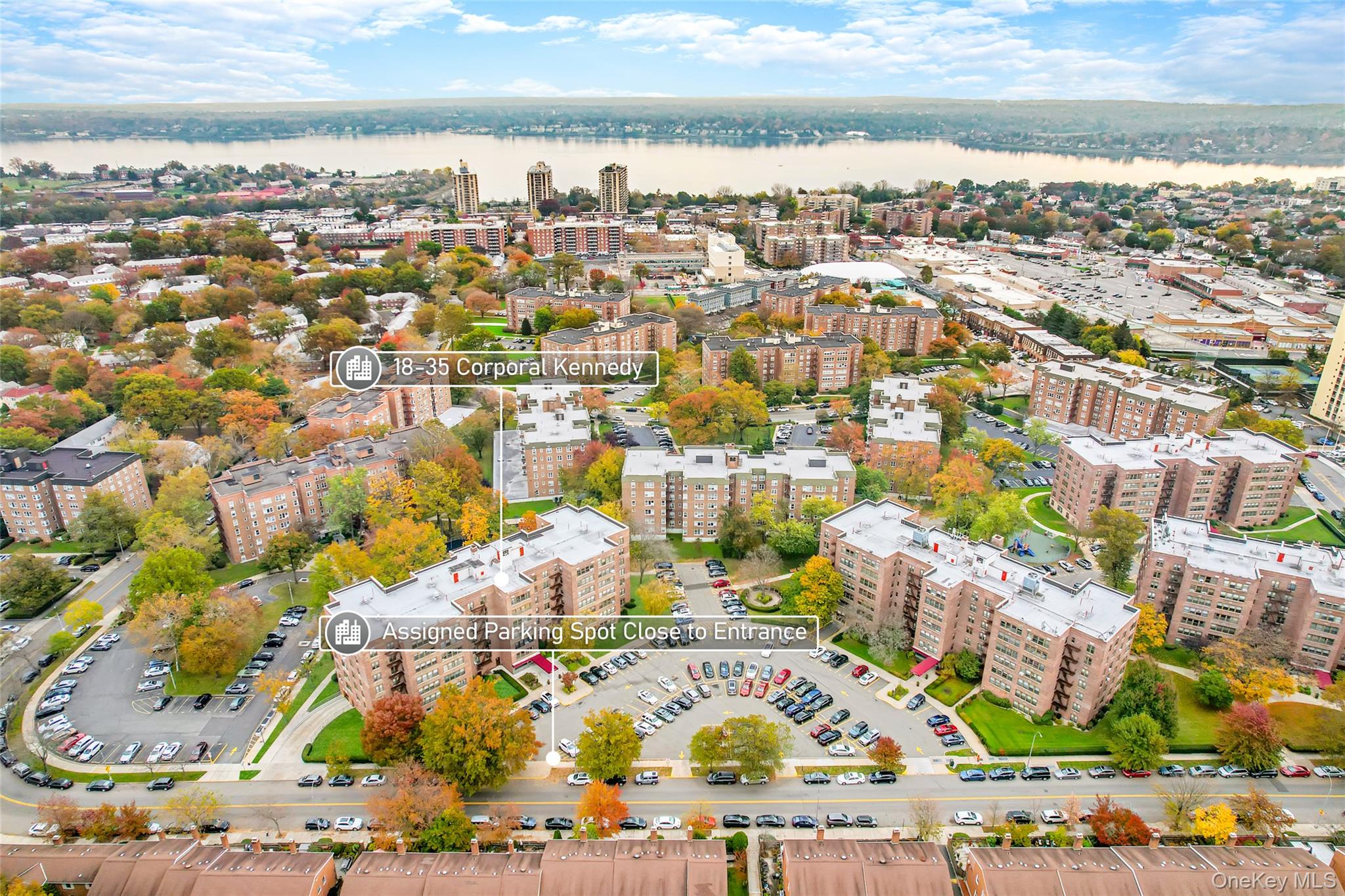 #18 photo, 18-35 Corporal Kennedy Street, クイーンズ区 Bayside , NY 11360