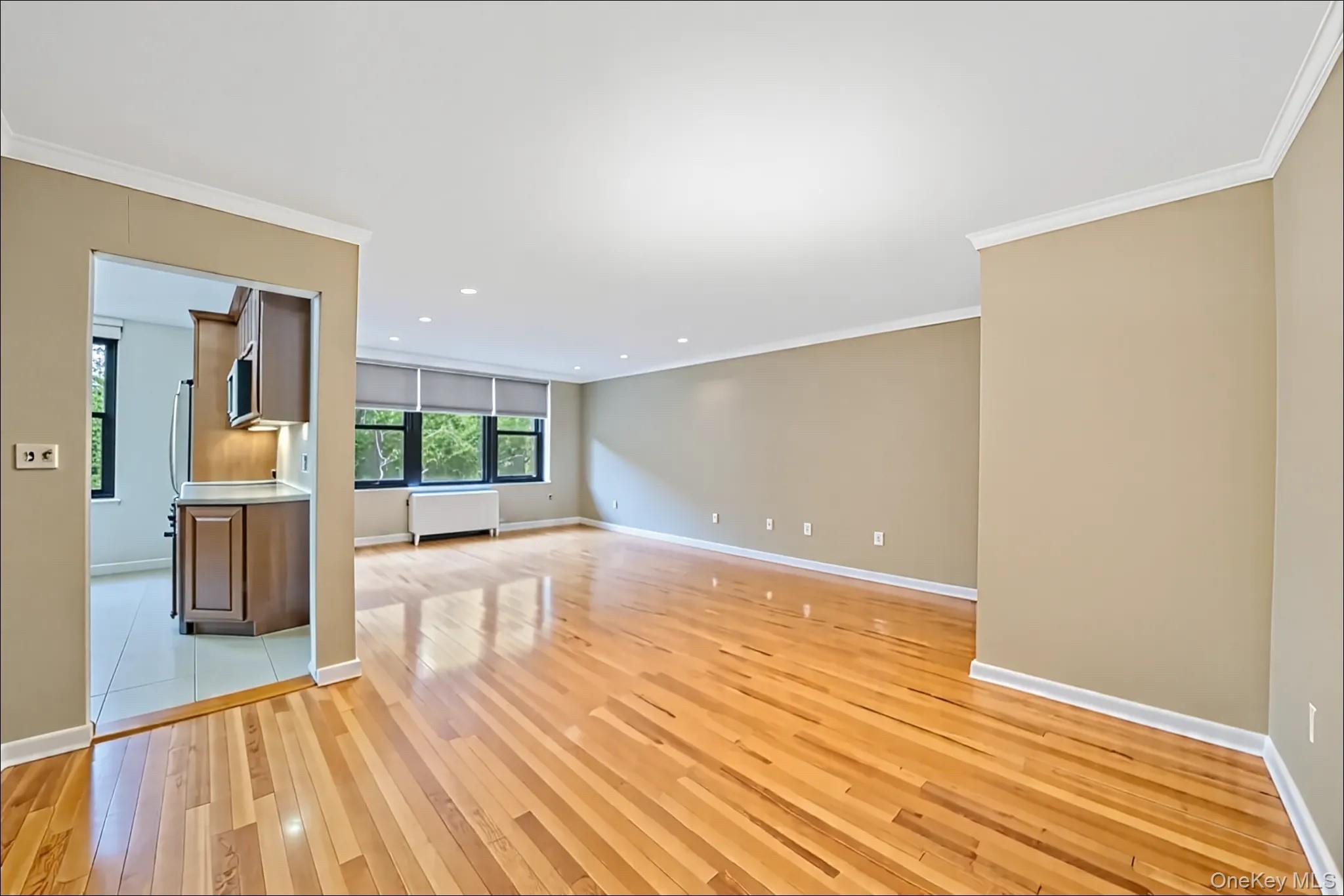 #2 photo, 18-35 Corporal Kennedy Street, クイーンズ区 Bayside , NY 11360