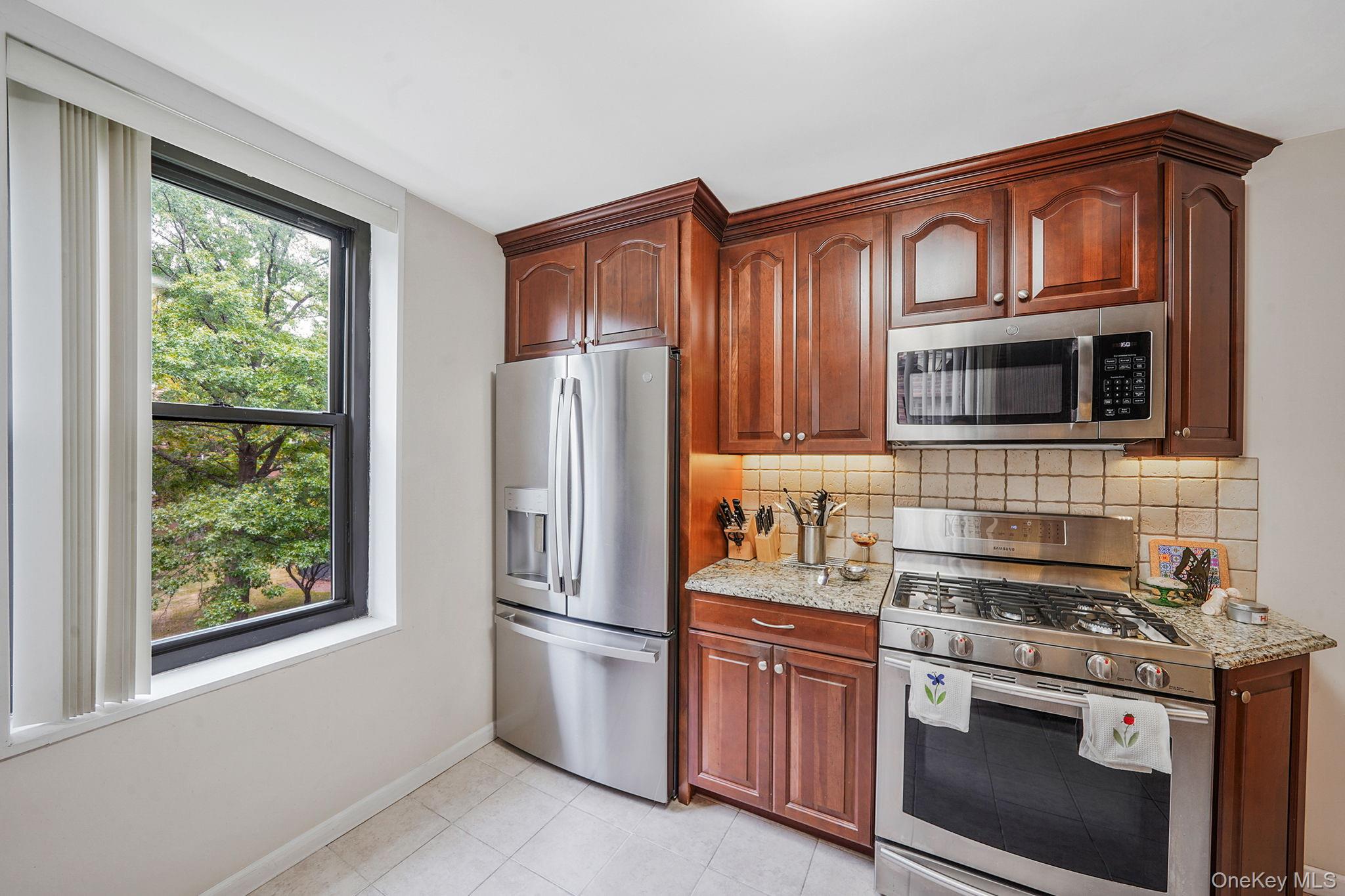 #5 photo, 18-35 Corporal Kennedy Street, クイーンズ区 Bayside , NY 11360