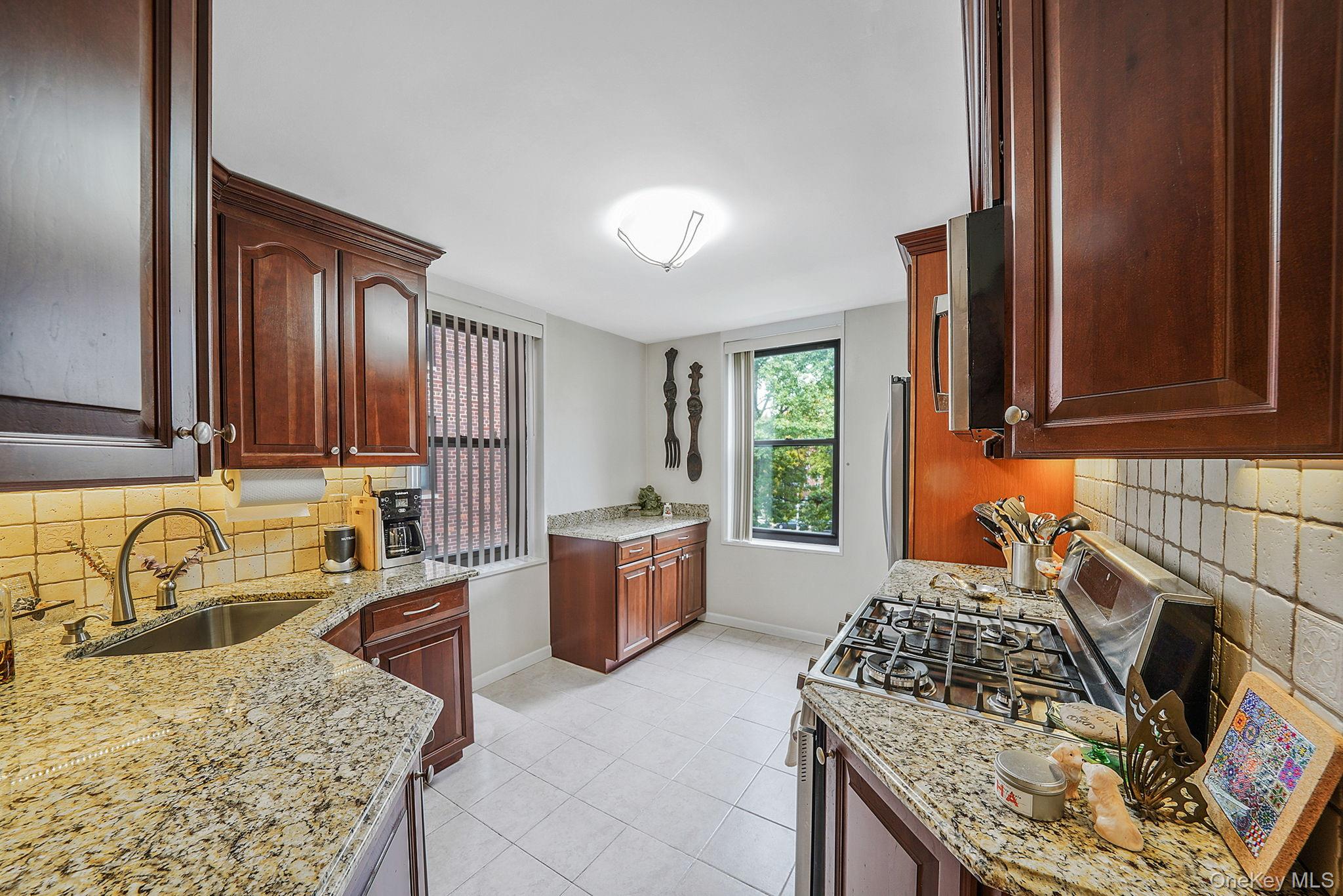 #7 photo, 18-35 Corporal Kennedy Street, クイーンズ区 Bayside , NY 11360